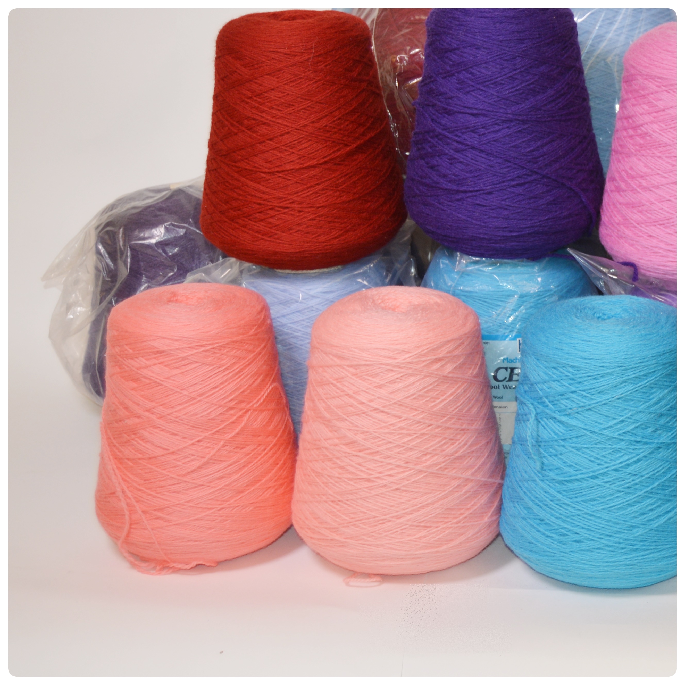 Heirloom "Century" 2/8 Wool Knitting Yarn Cones EBTH