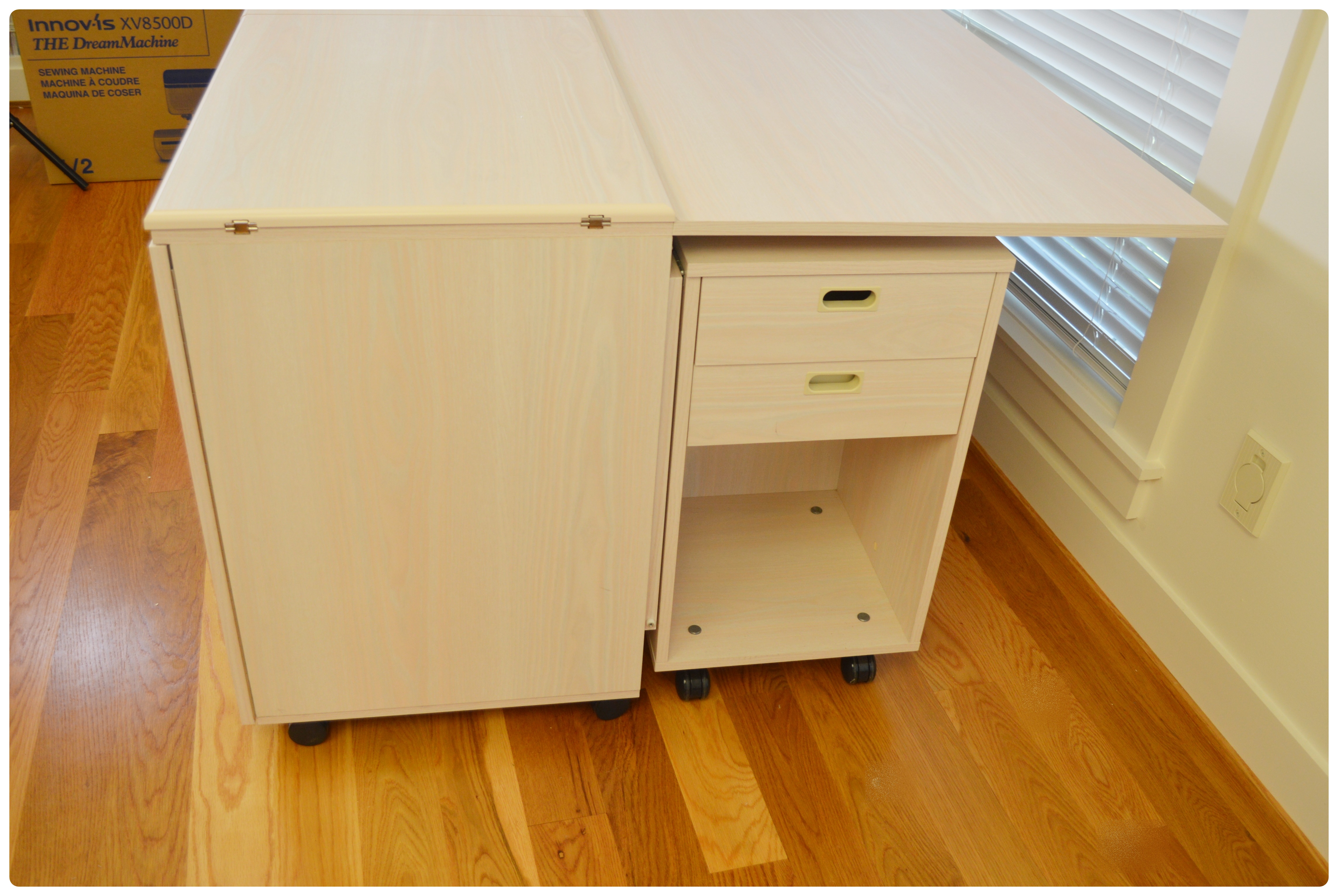 Koala Australian Sewing Station with Storage Caddies EBTH