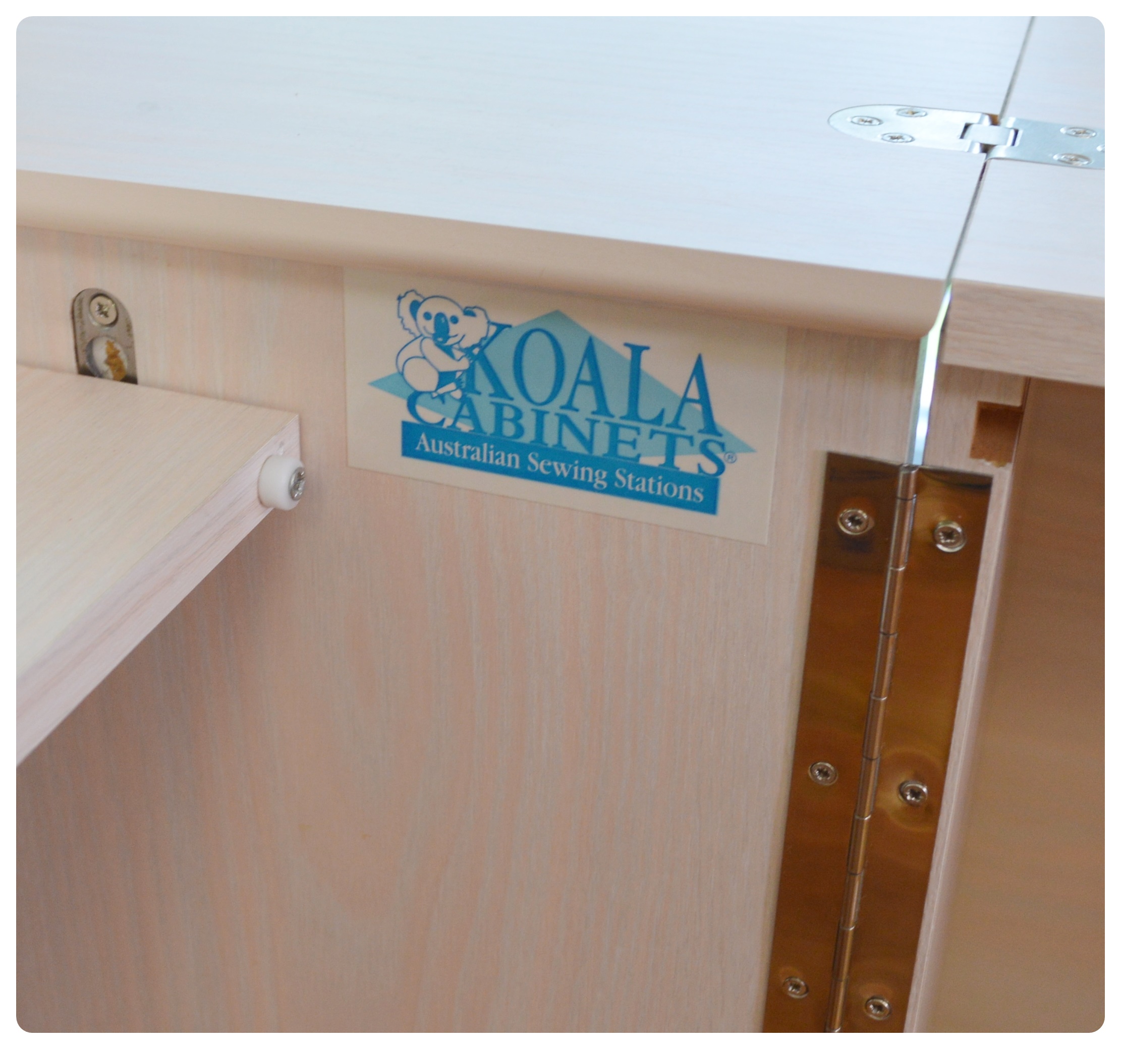 Koala Australian Sewing Station with Storage Caddies EBTH