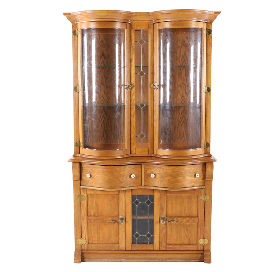 Pulaski Furniture Keepsakes Oak Double Bowfront Display Cabinet