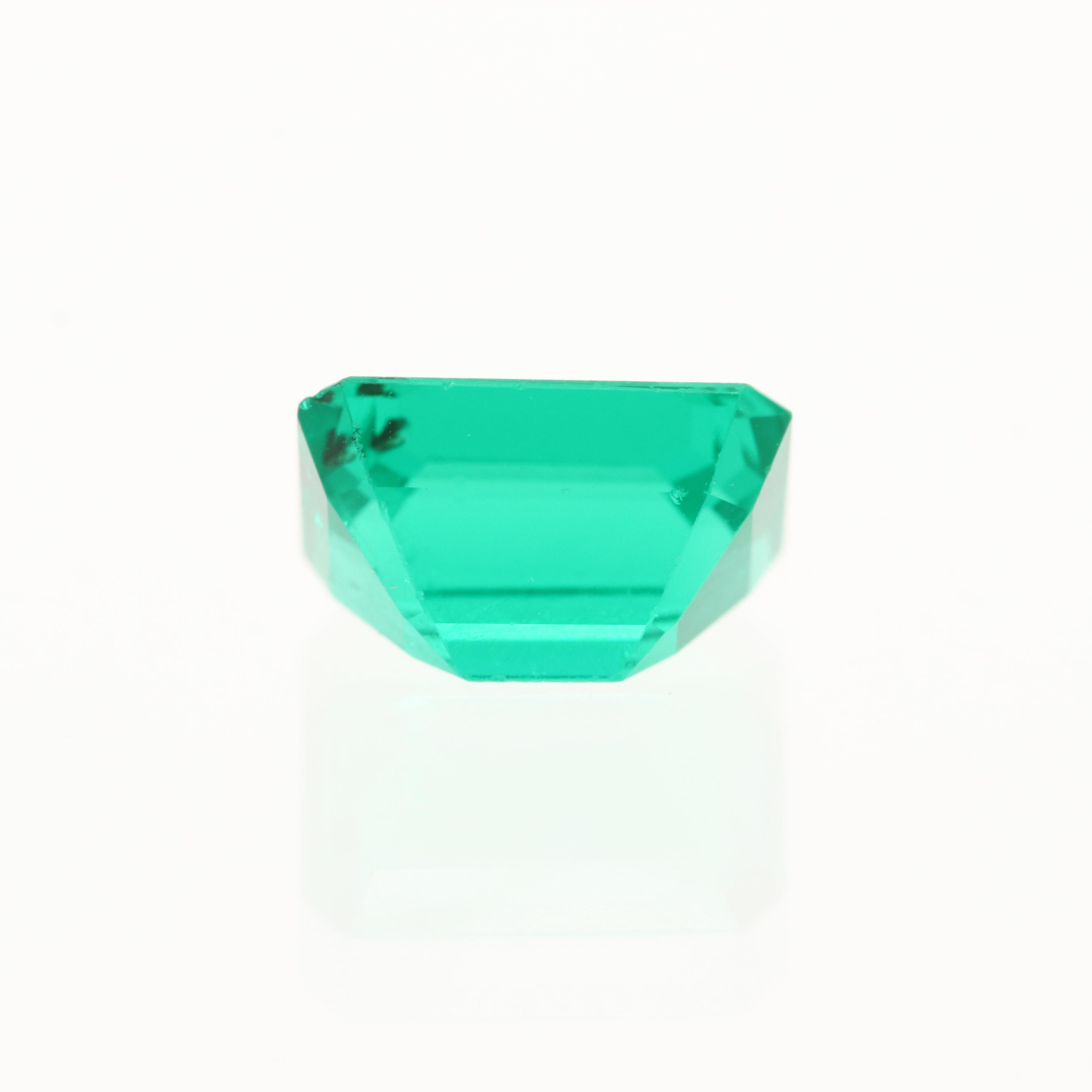 Loose 2.25 CT Synthetic Emerald Gemstone with GIA Report EBTH