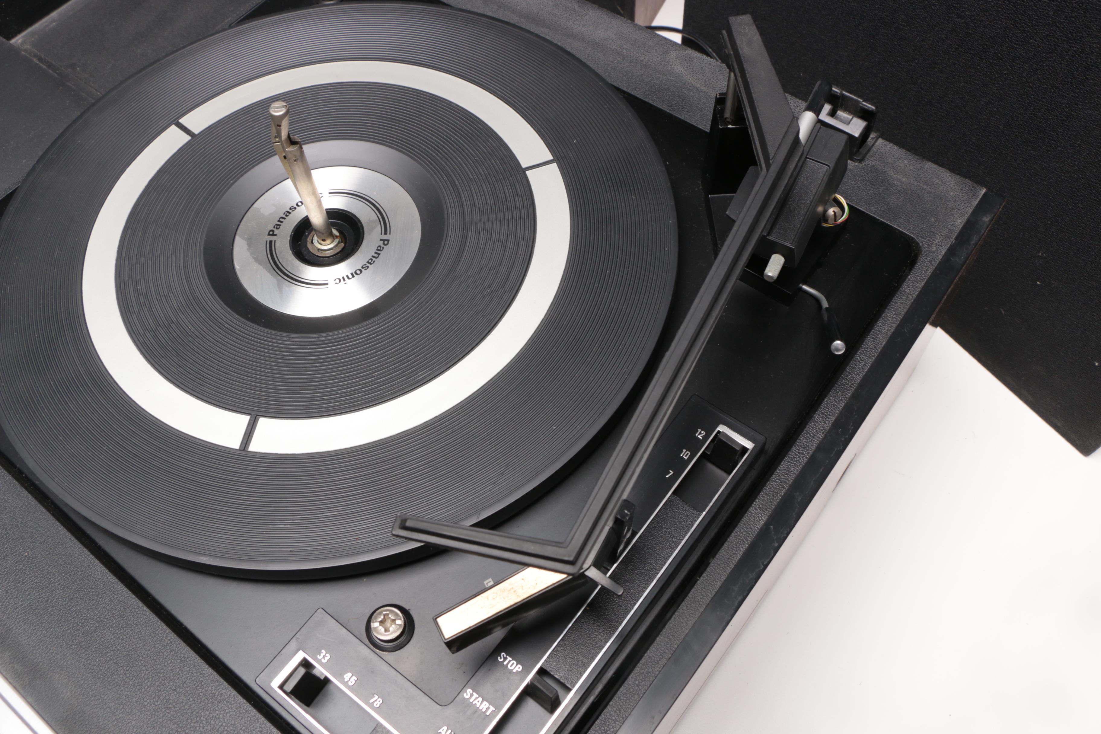 Panasonic PLL Multiplex Circuit Stereo with Speakers, Late 20th Century