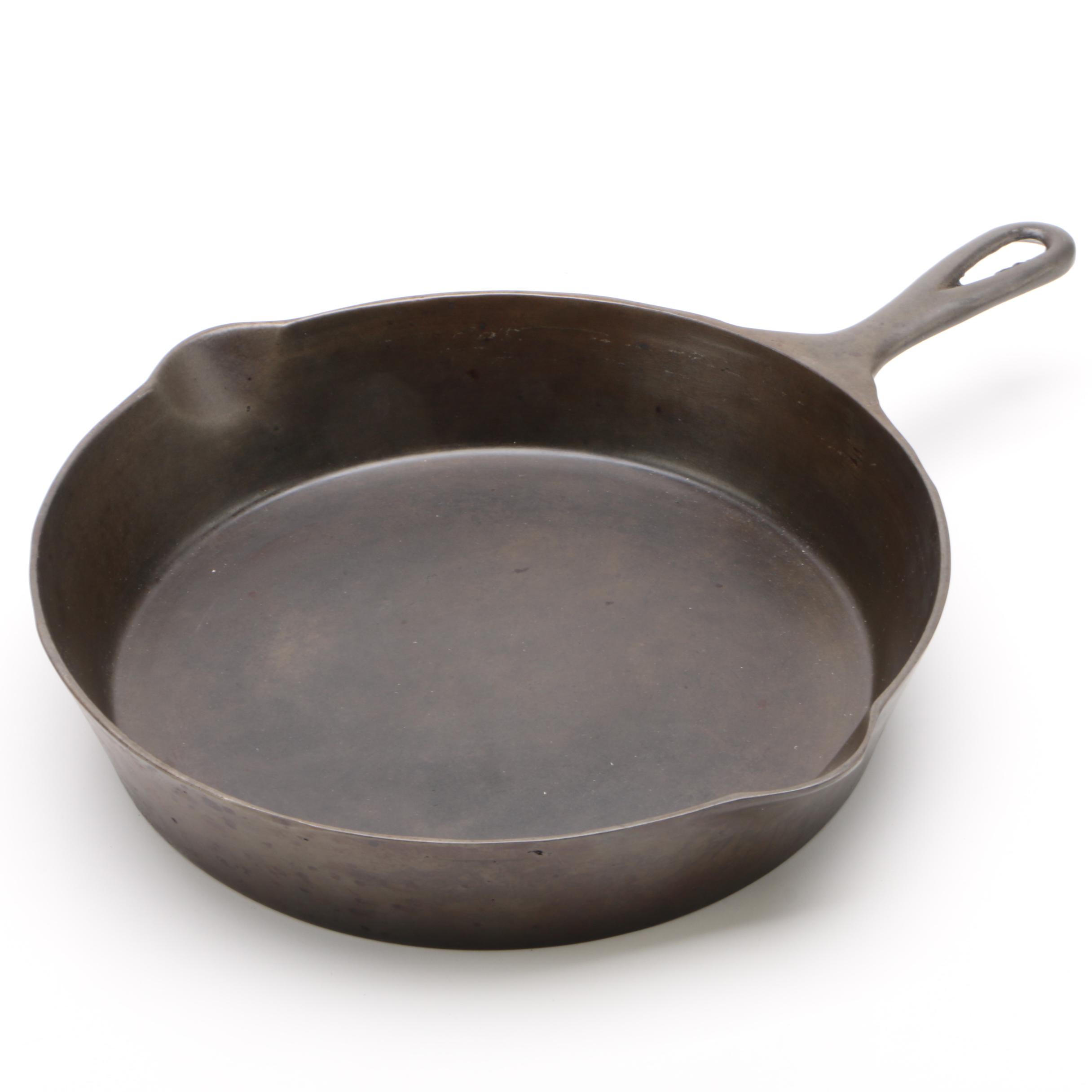 Wapak 9 Cast Iron Skillet with "Erie" Ghost Mark, Early 20th Century