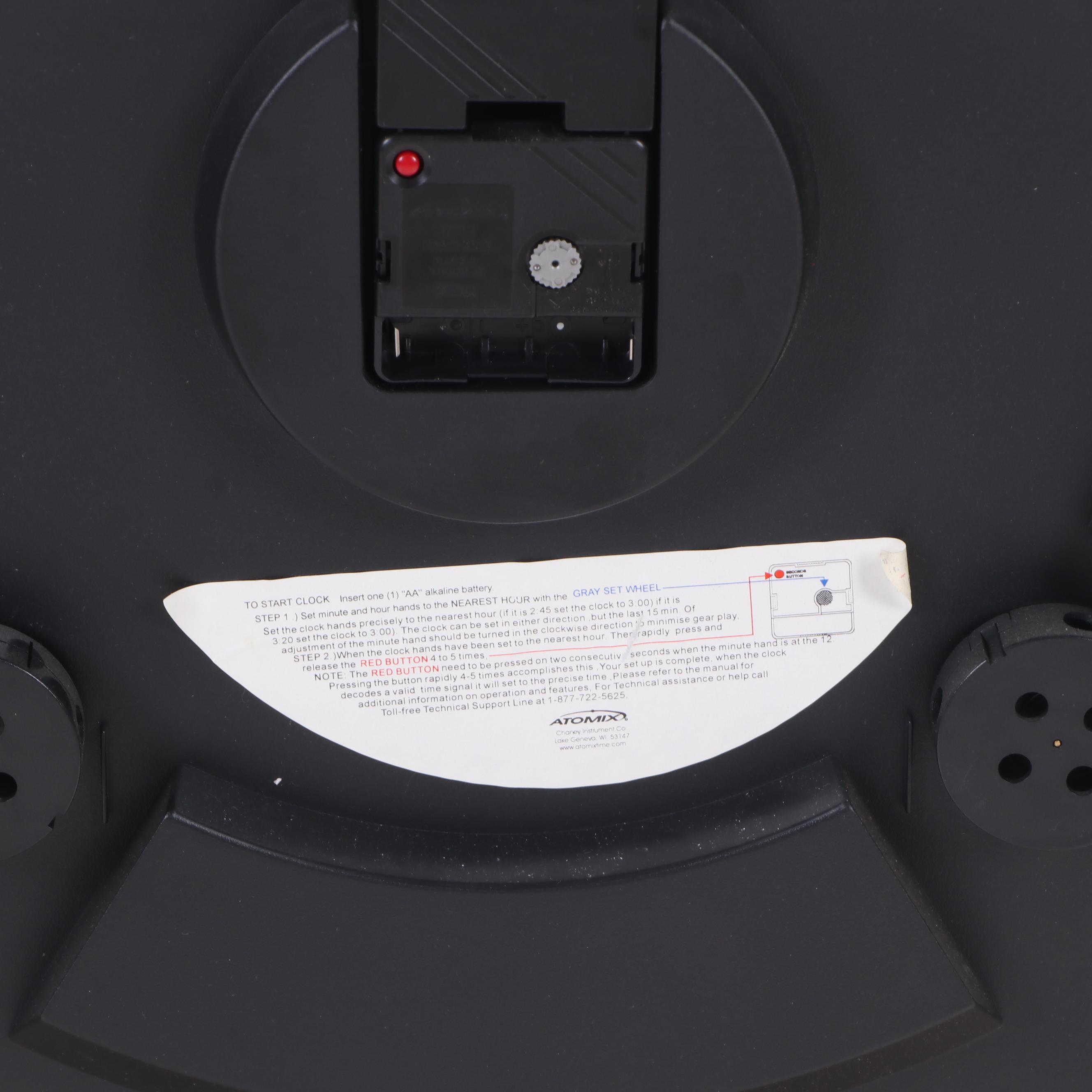 Atomix AA Battery Powered Wall Clock, Contemporary EBTH