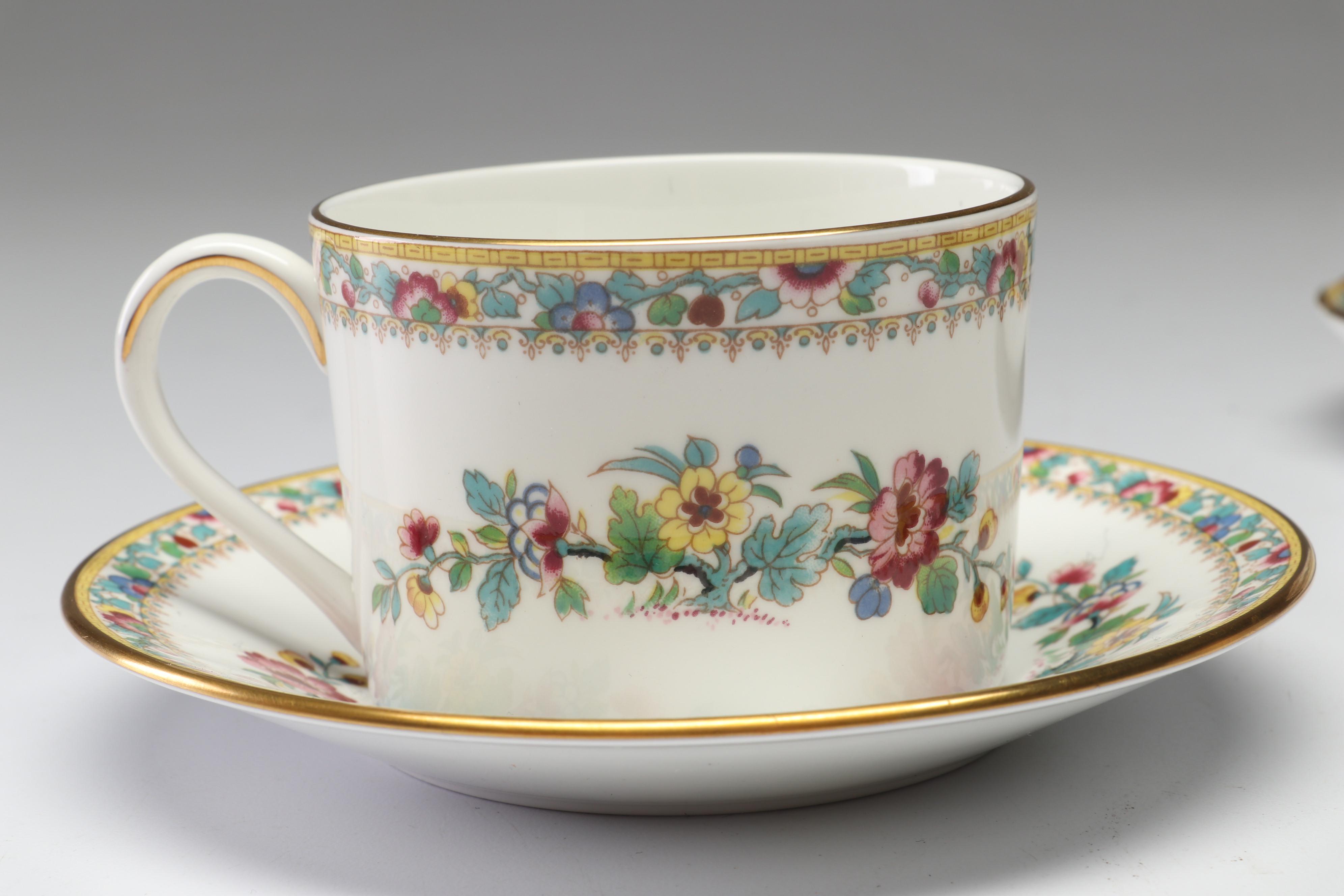 Coalport "Ming Rose" Bone China Dinnerware EBTH