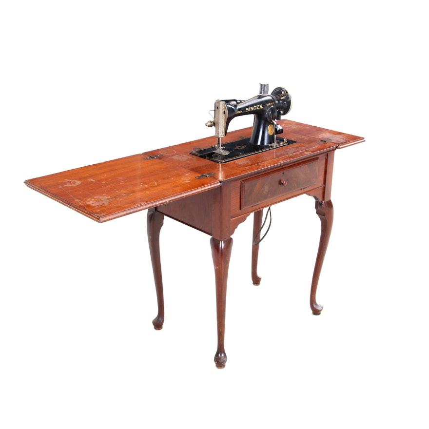 Vintage Singer Sewing Machine In Walnut Queen Anne Style Cabinet