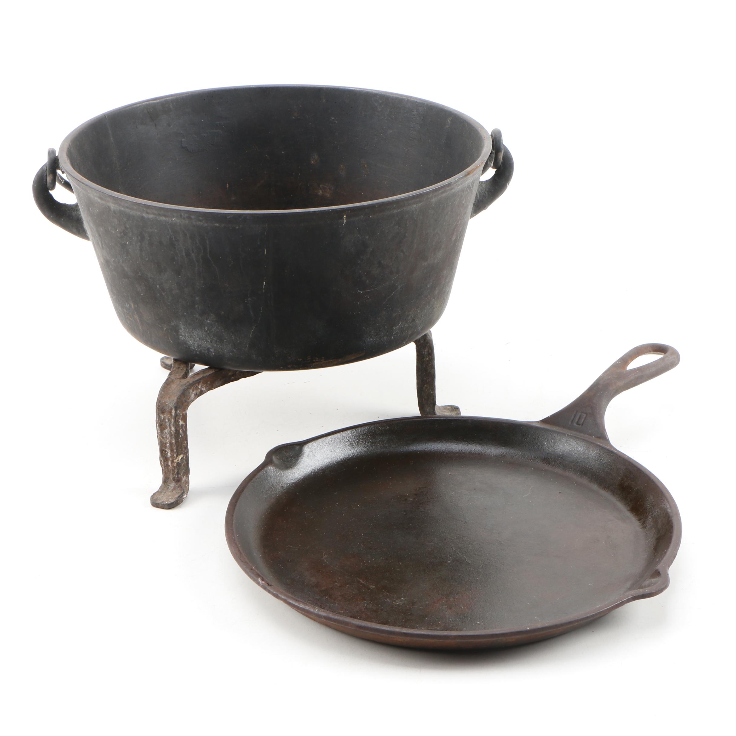 Vintage Cast Iron Cookware Featuring Western Foundry Co. "MiPet" 10