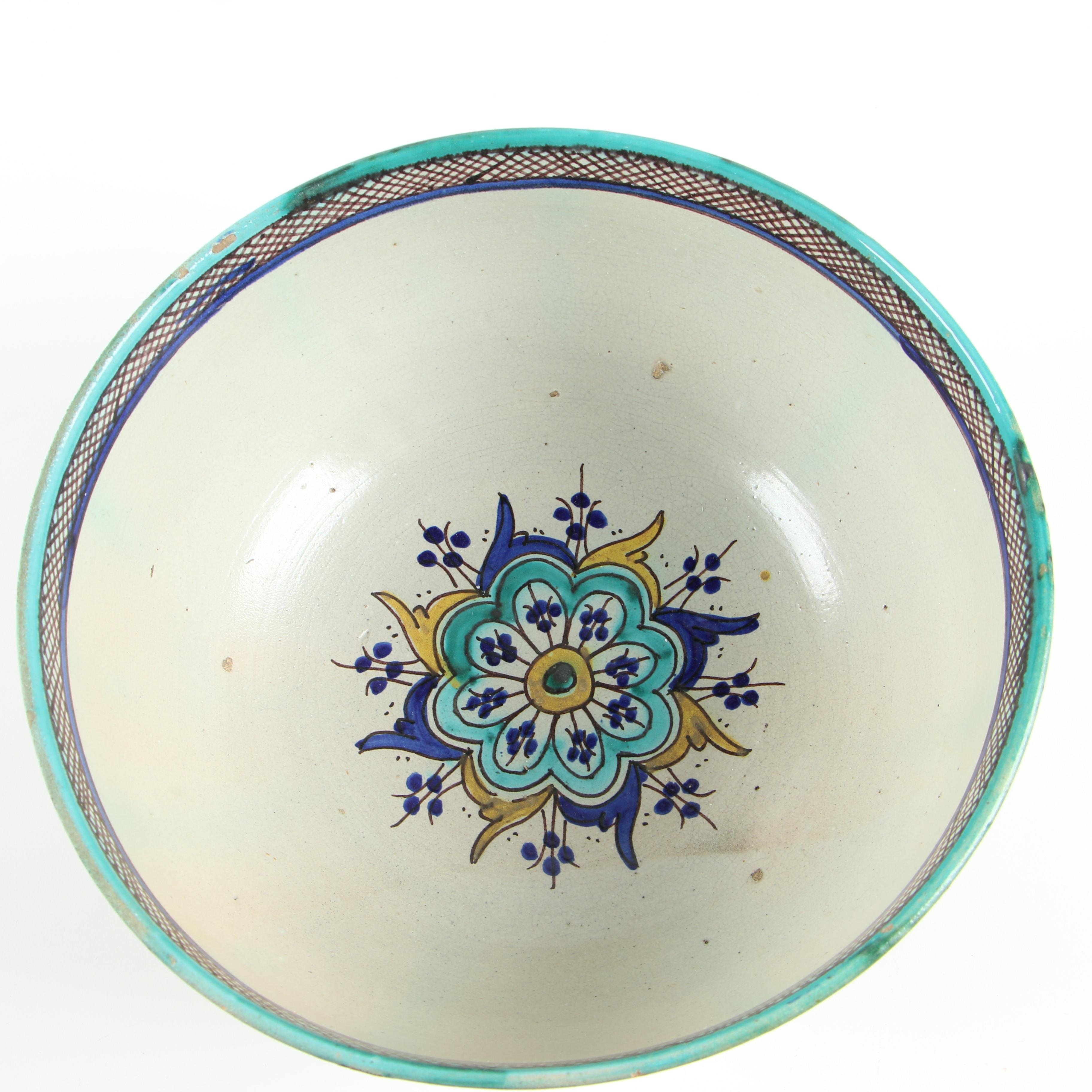 HandThrown Spanish Style Pottery Bowls EBTH