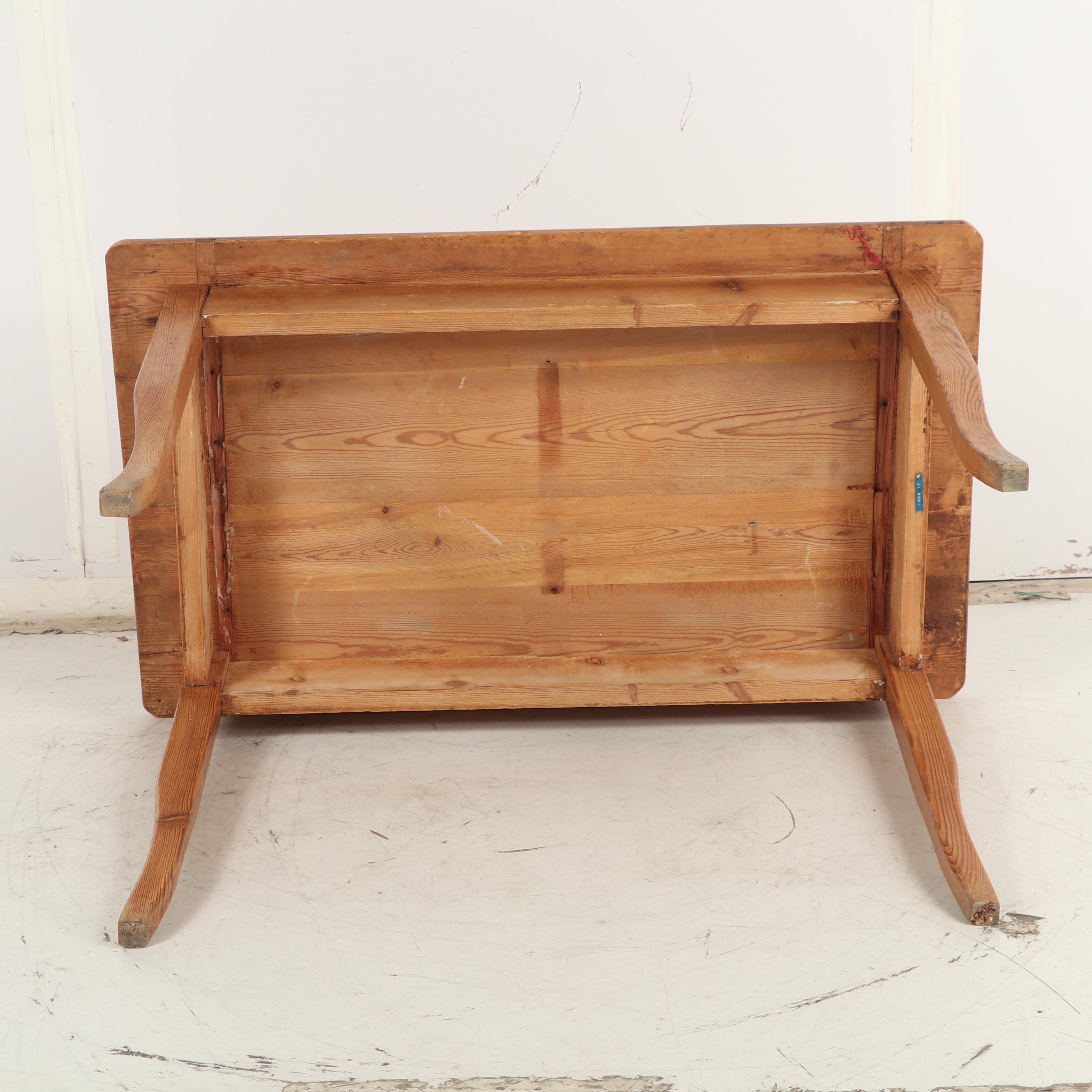 Knotty Pine Kitchen Table, Late 20th Century EBTH