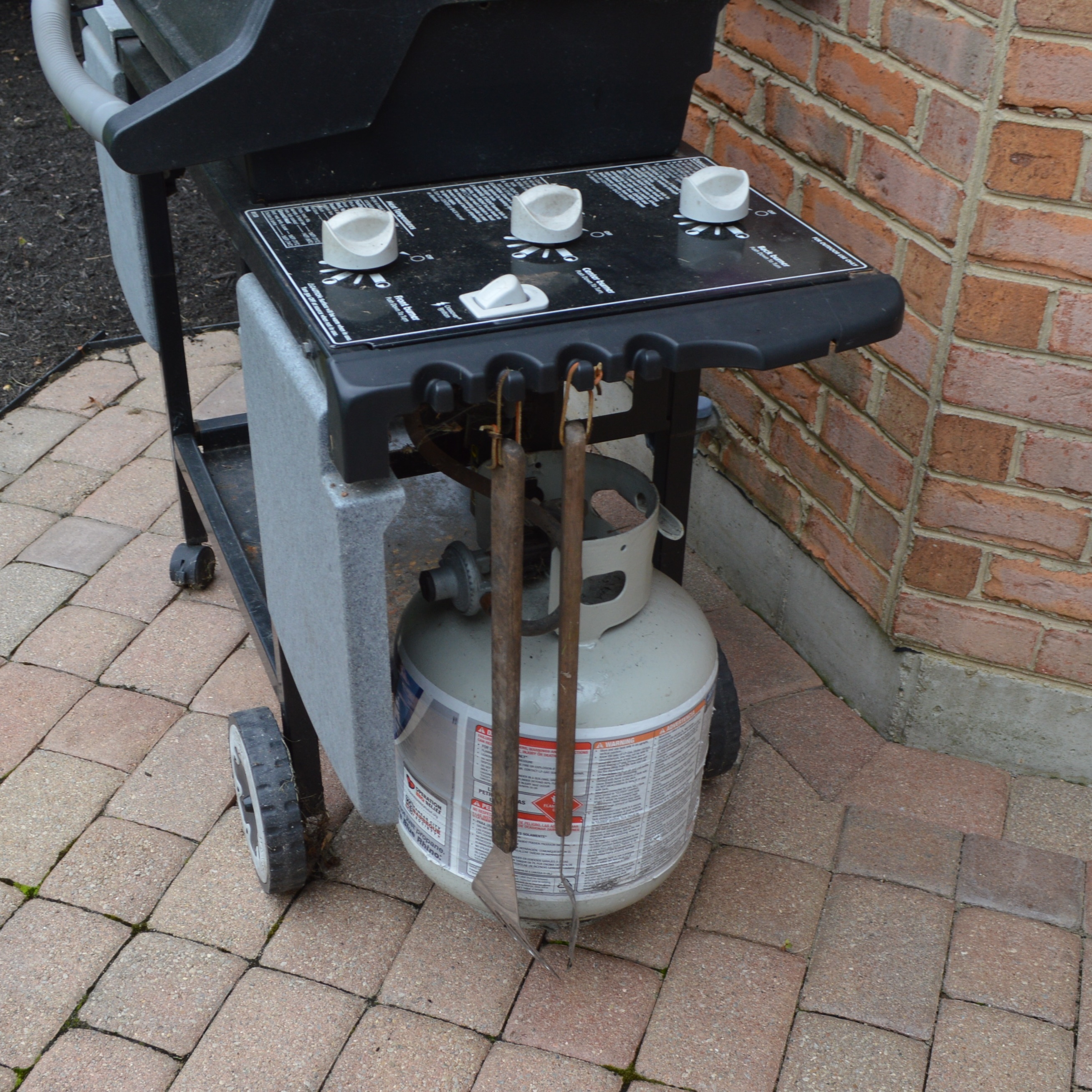 er GenesisSilver Gas Patio Grill EBTH