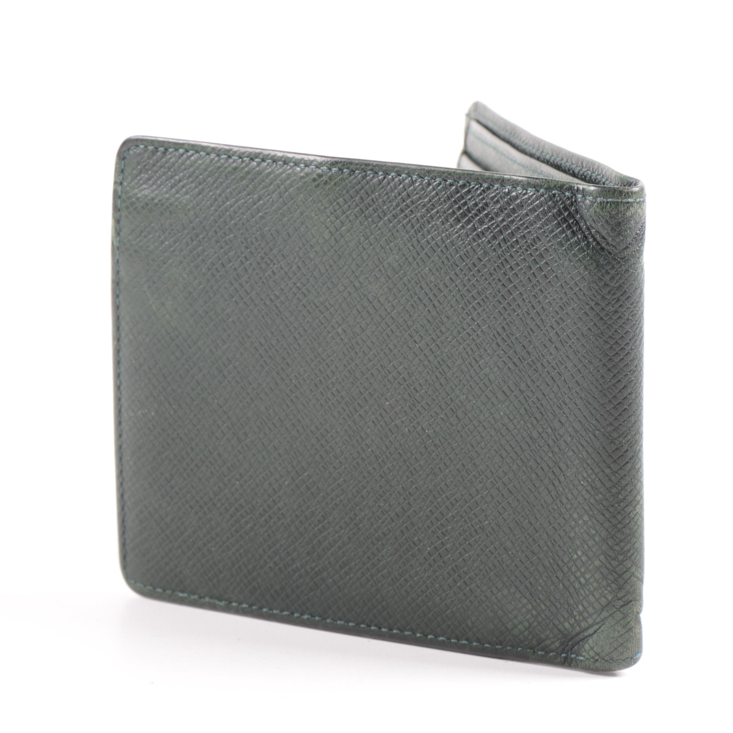  Louis  Vuitton  Paris  Bifold Wallet  in Borneo Green Taiga 