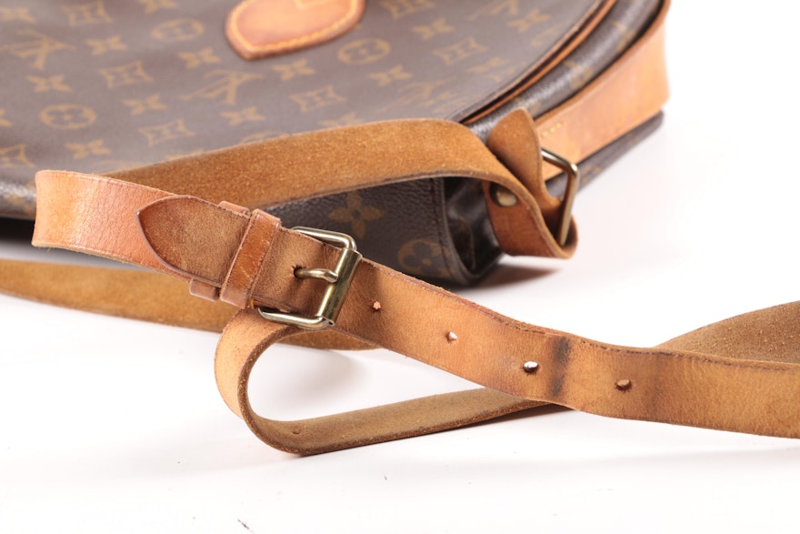 Louis Vuitton Monogram Monogram Leather Elegant Style Crossbody Formal Style 2021 Ss, Brown
