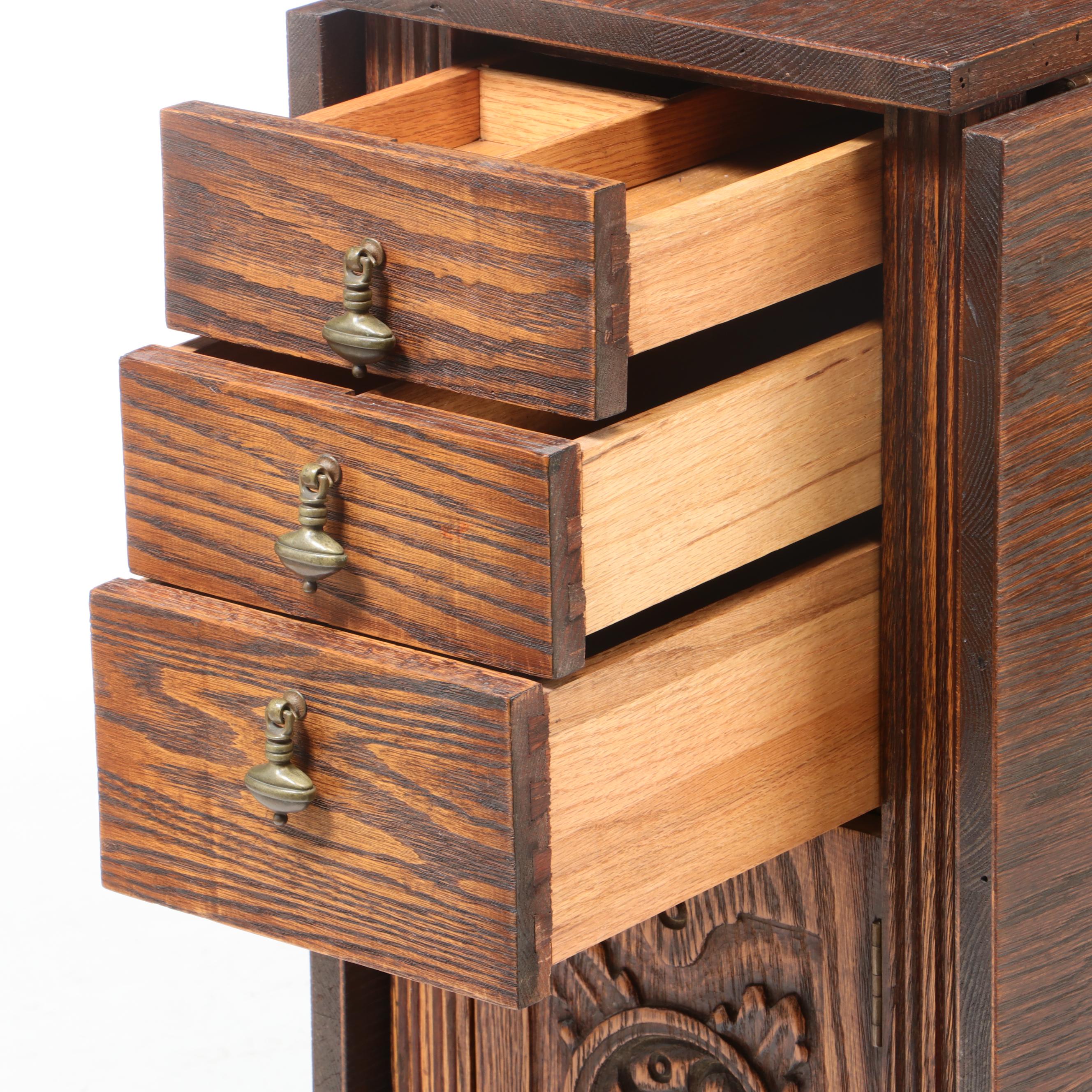 Jamestown Lounge Company "Feudal Oak"Table and Chairs, 20th Century | EBTH