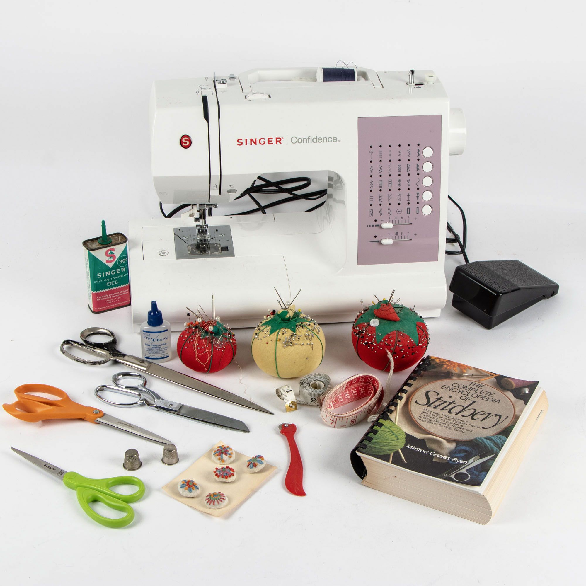 Singer Confidence 7463 Sewing Machine and Sewing Supplies EBTH