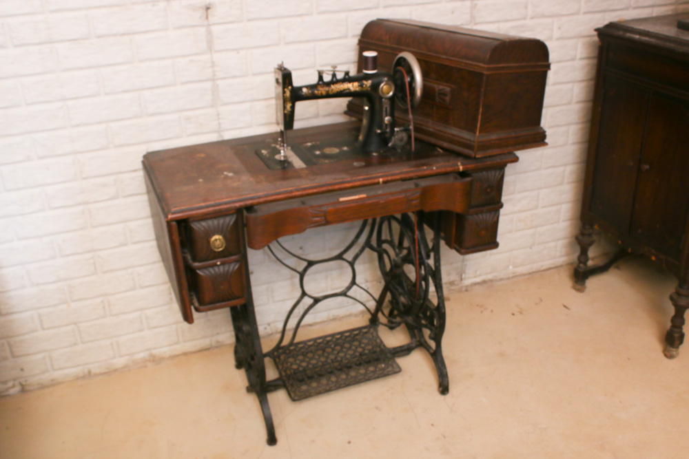 Foley & Williams New Goodrich Sewing Machine, Late 19th Century EBTH