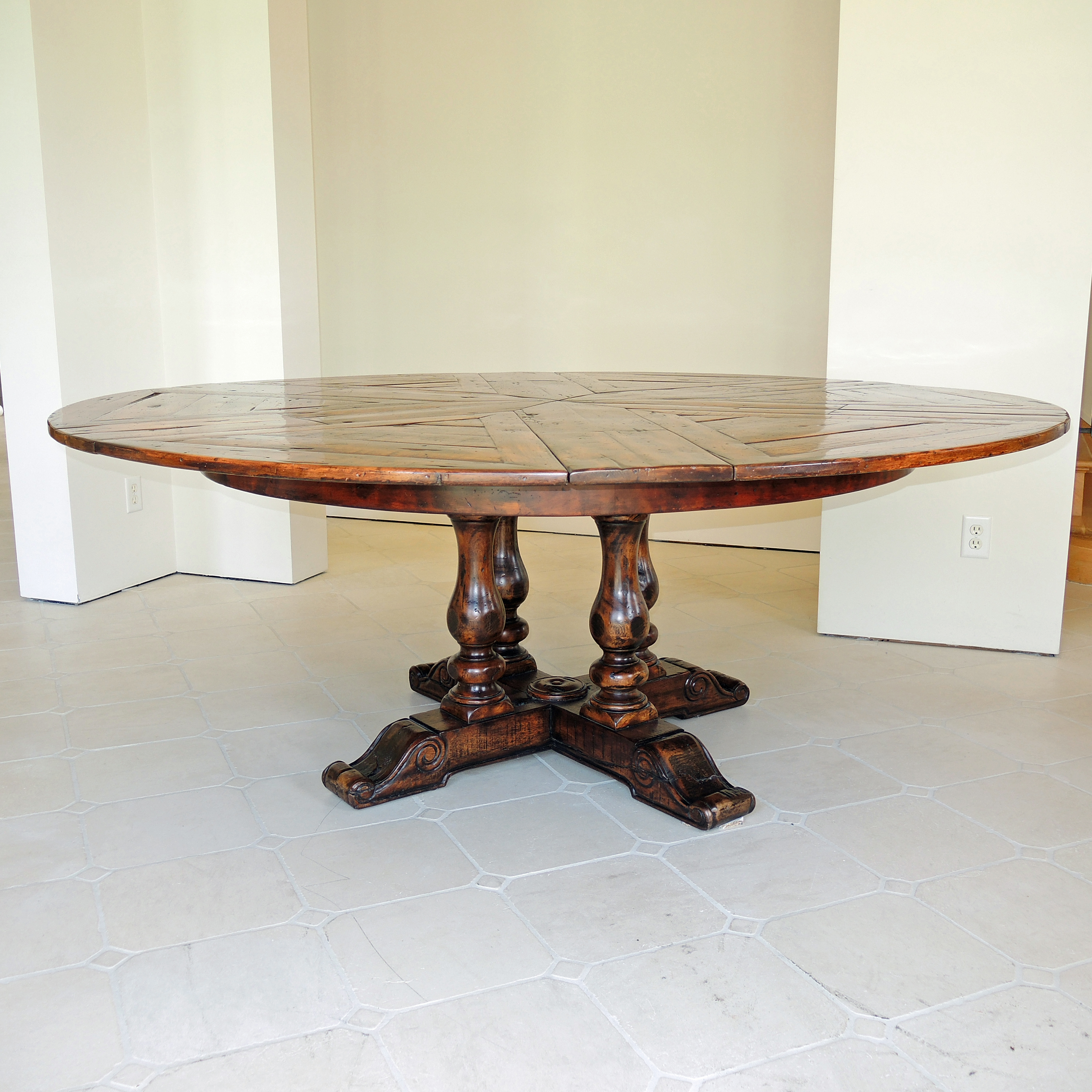 Theodore Alexander Castle Bromwich "Sylvan II" Round Jupe Dining Table EBTH