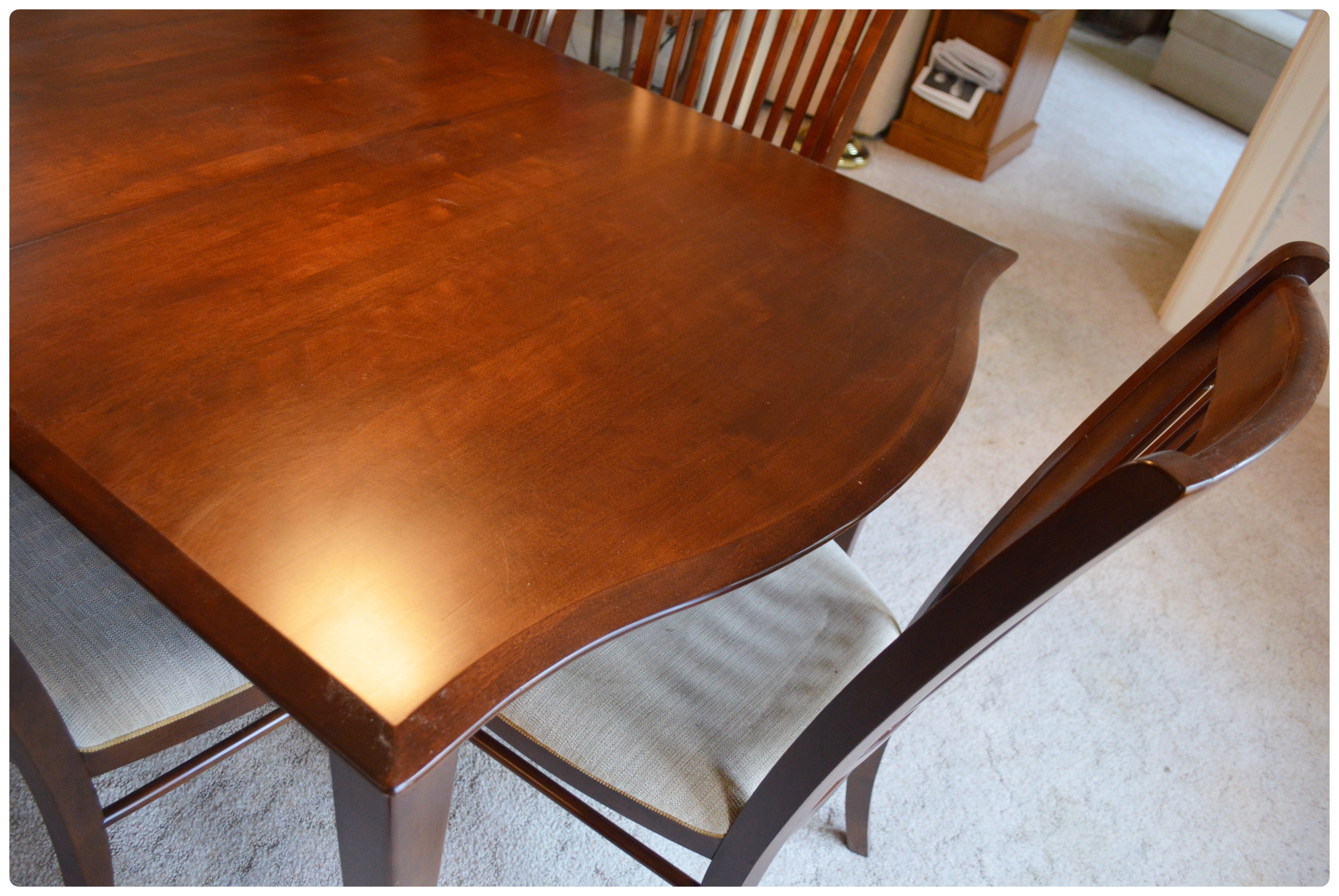 Richardson Bros. Co. Cherry Dining Table and Chairs, Late 20th Century