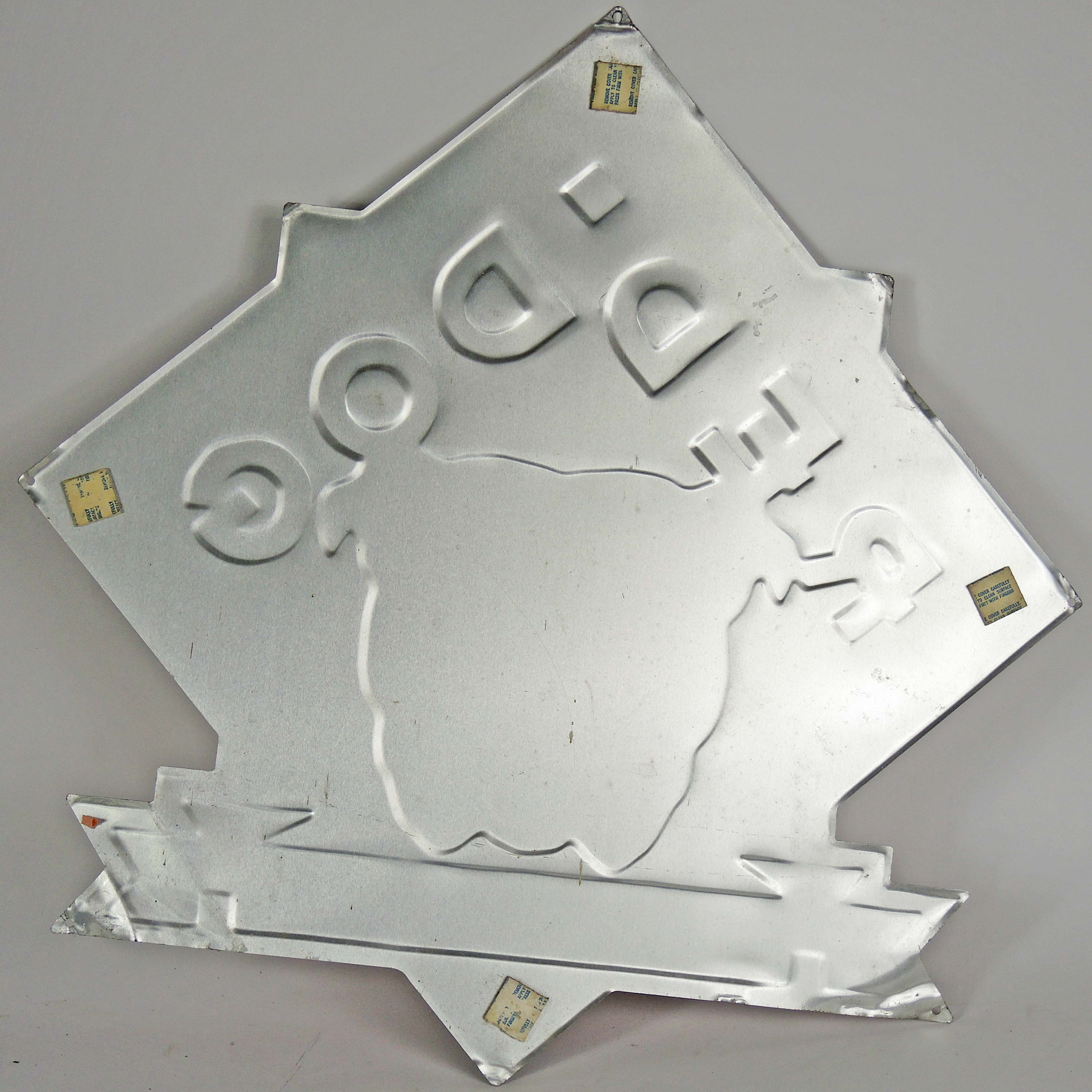 Red Dog Smooth" Metal Sign and Resin "Gents Restroom" Sign EBTH