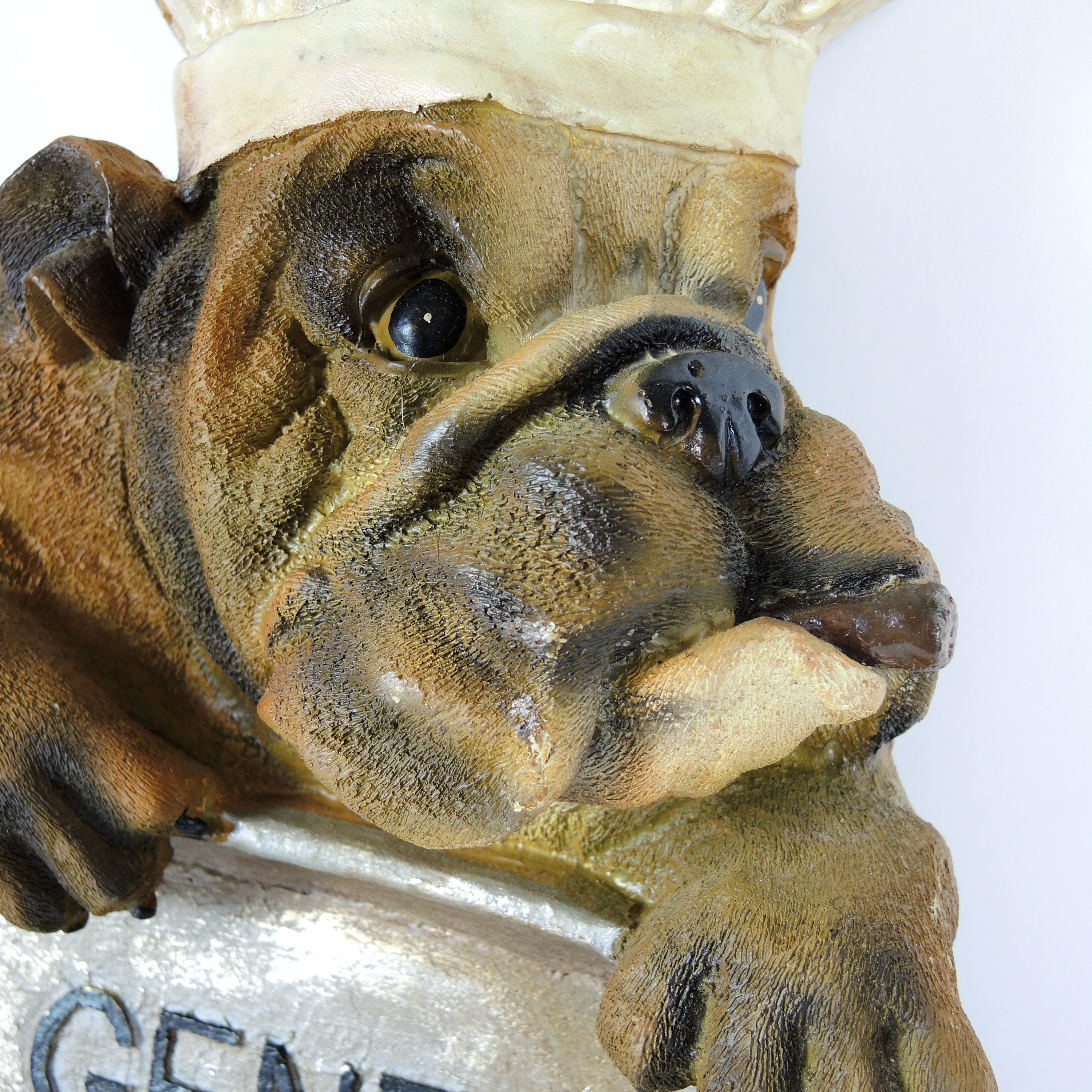 Red Dog Smooth" Metal Sign and Resin "Gents Restroom" Sign EBTH