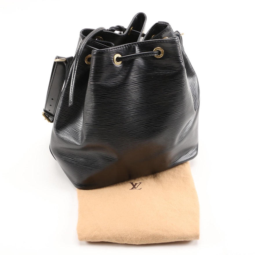 Louis Vuitton Petit Noé Drawstring Bag in Noir Epi Leather | EBTH