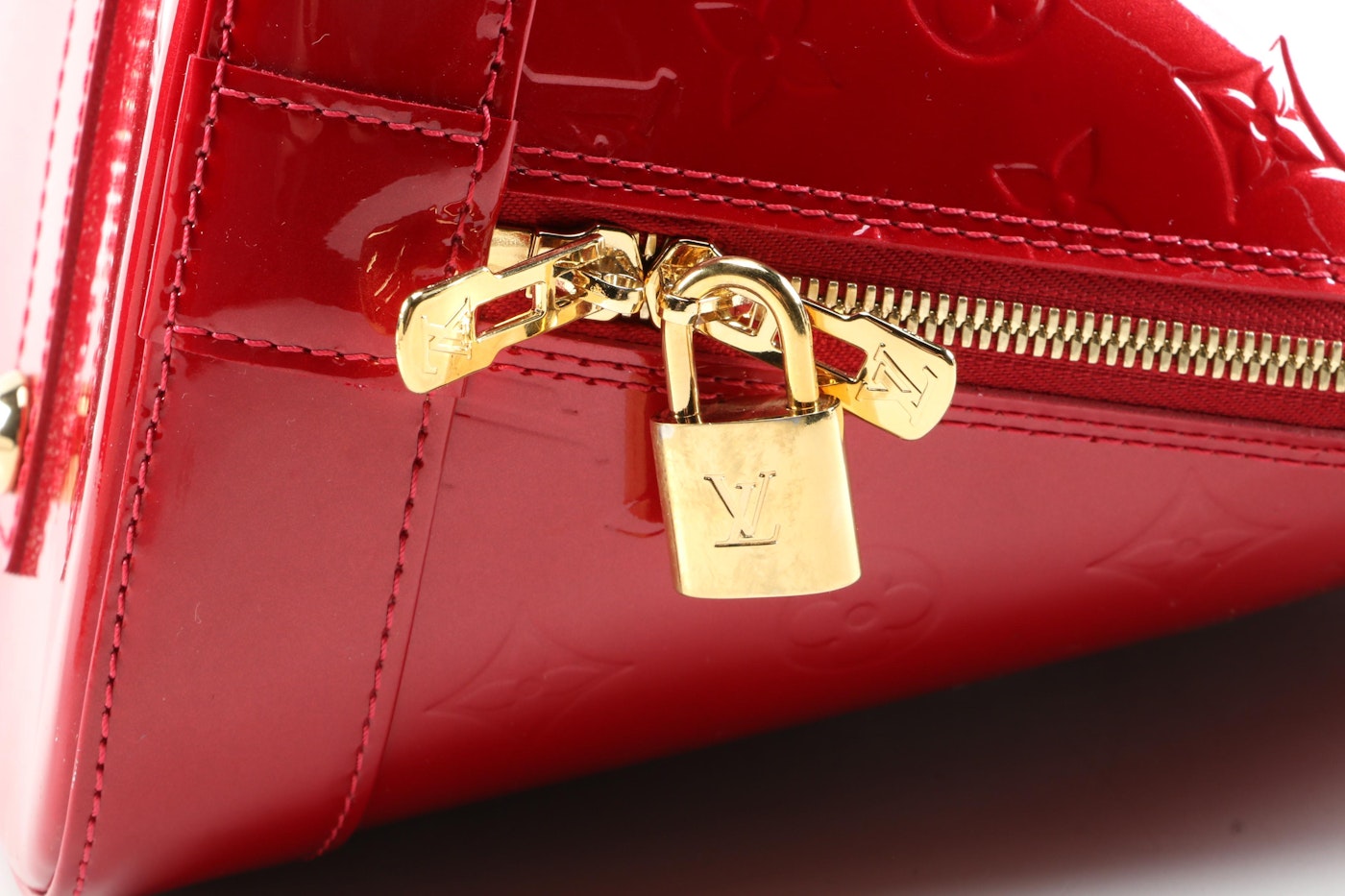 Louis Vuitton Alma GM Handbag in Pomme D’amour Monogram Vernis Leather | EBTH