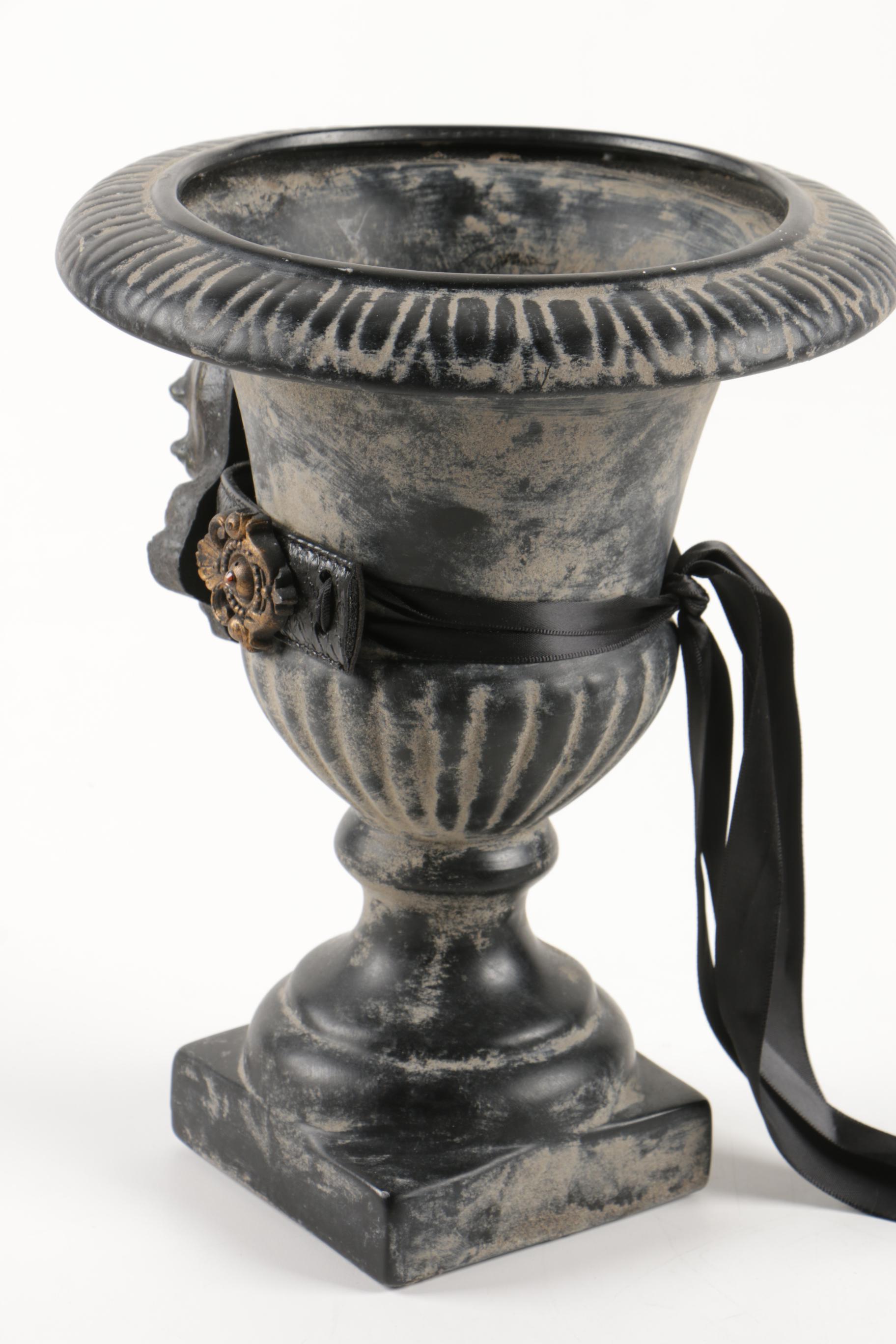 Small Decorative Resin Urn Shaped Garden Planter EBTH