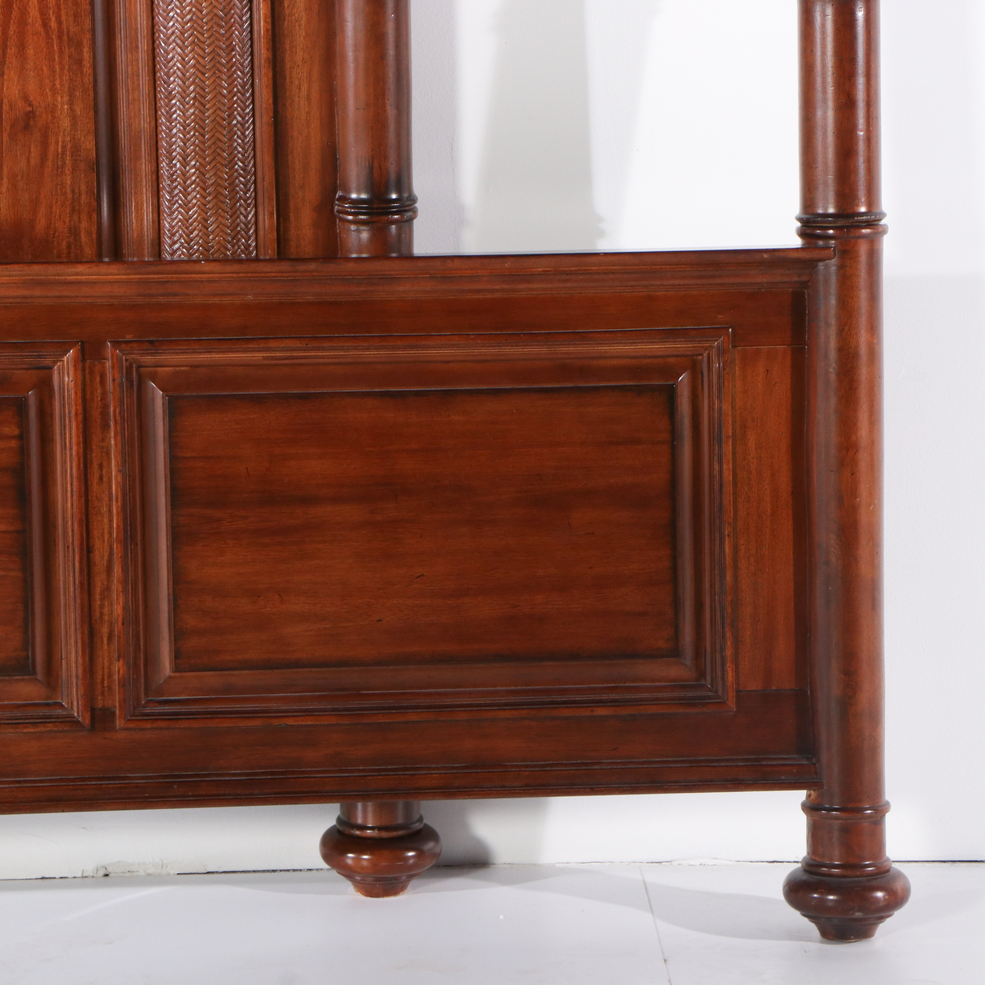 Cindy Crawford Home "Key West" Gmelina Wood and Faux Wicker Queen Size