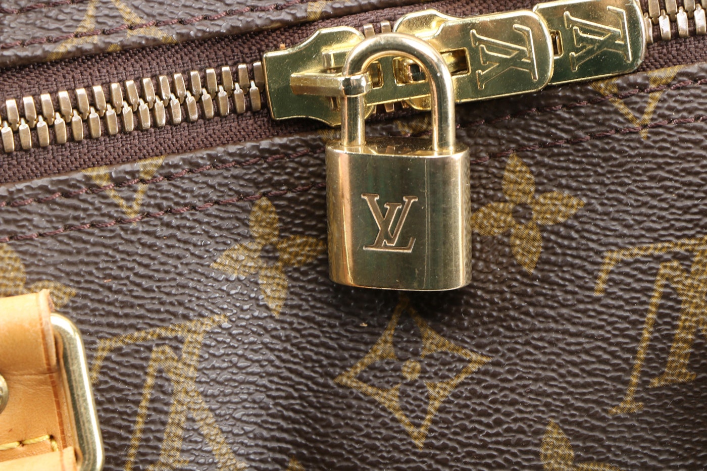 Best 25+ Deals for Mens Louis Vuitton Duffle Bags