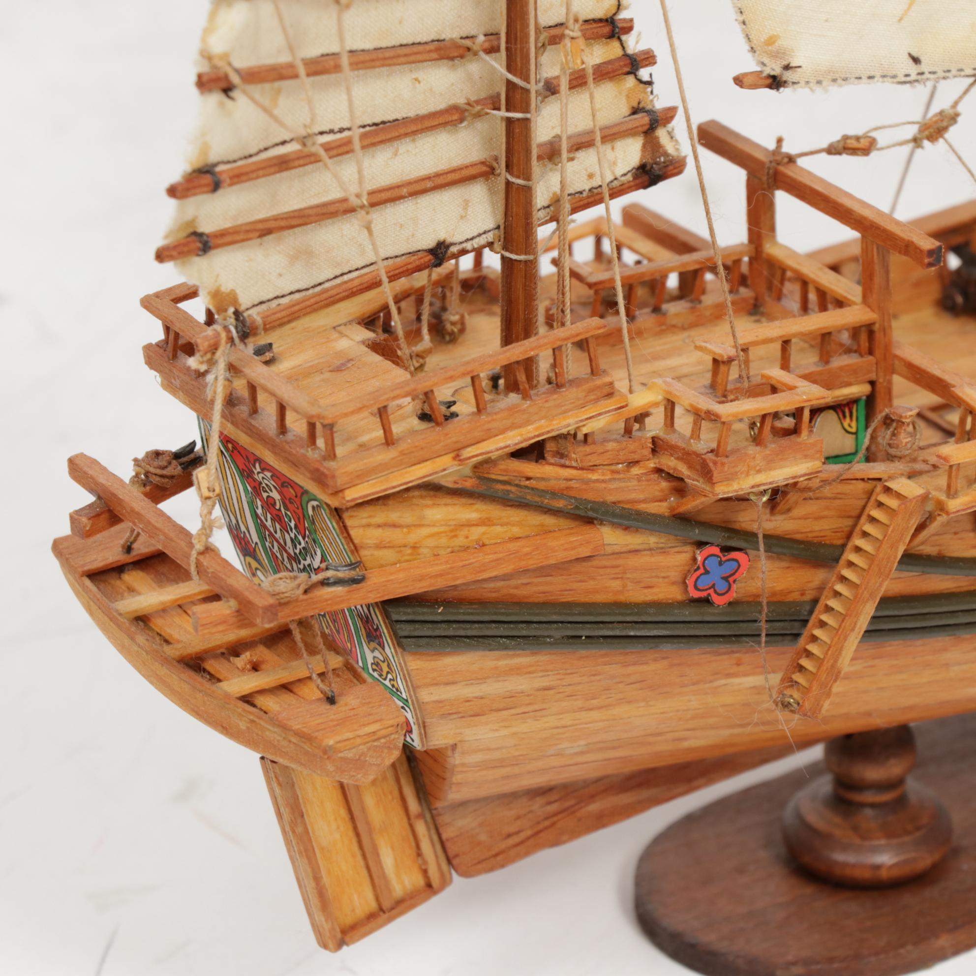 Amati 1421 Chinese Pirate Foochow Junk Ship Model with Custom Case EBTH