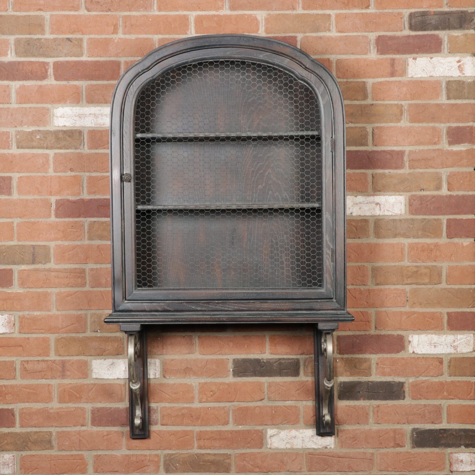 Wood and Mesh Distressed Wall EBTH