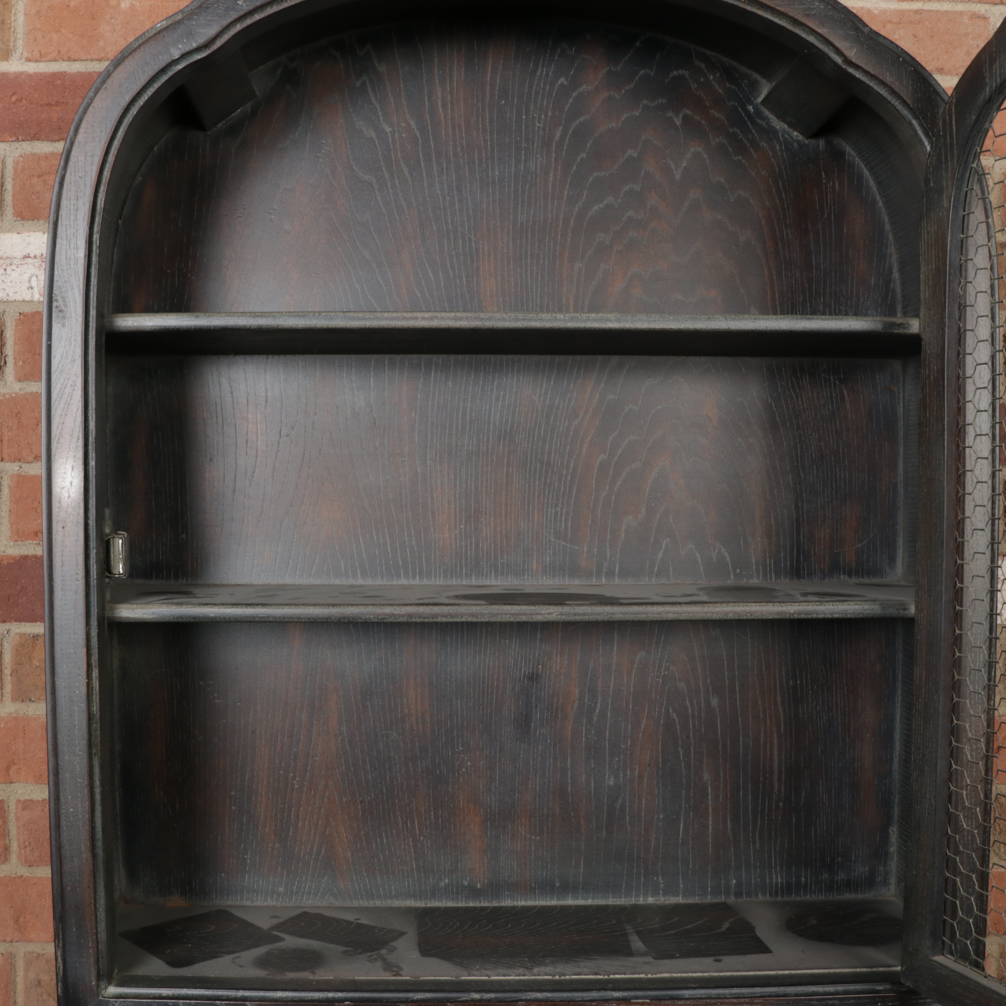 Wood and Mesh Distressed Wall EBTH