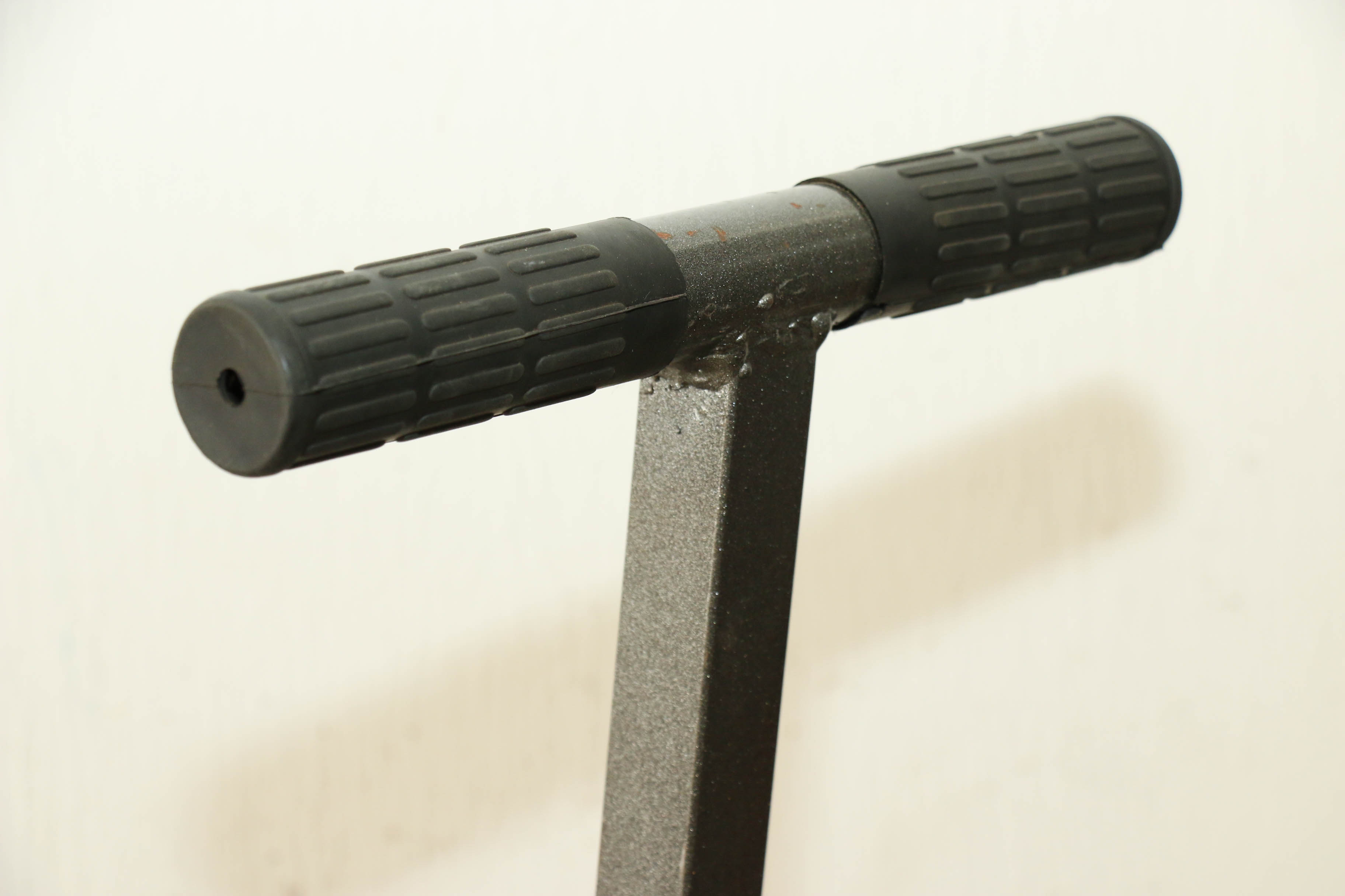 Pittsburgh 300 lb. Capacity High Lift Riding Mower/ATV Jack EBTH