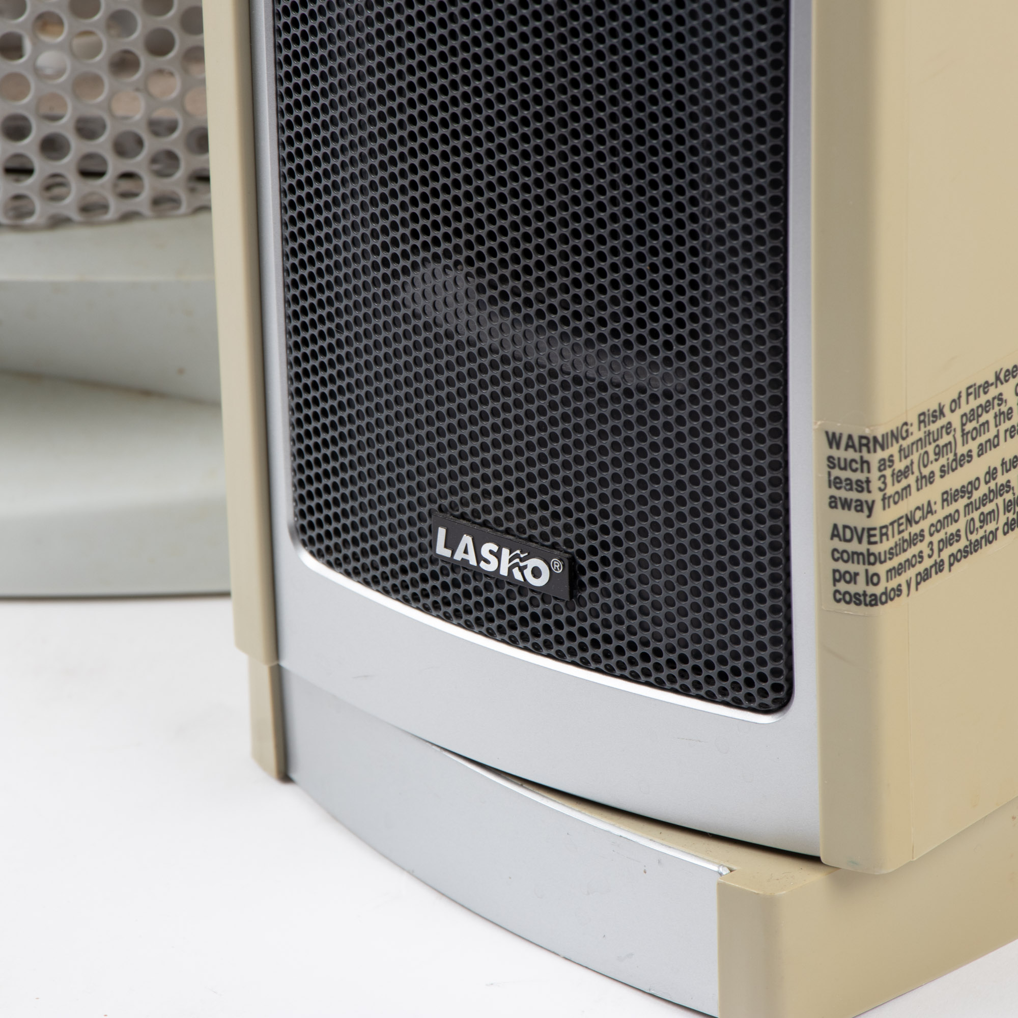 Holmes Quartz and Lasko Oscillating Electric 1500 Watt Heaters EBTH