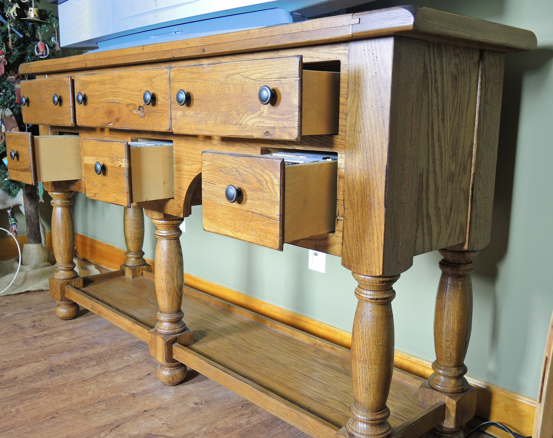 Broyhill Attic Heirlooms Oak Sideboard EBTH   DSCN0822.JPG