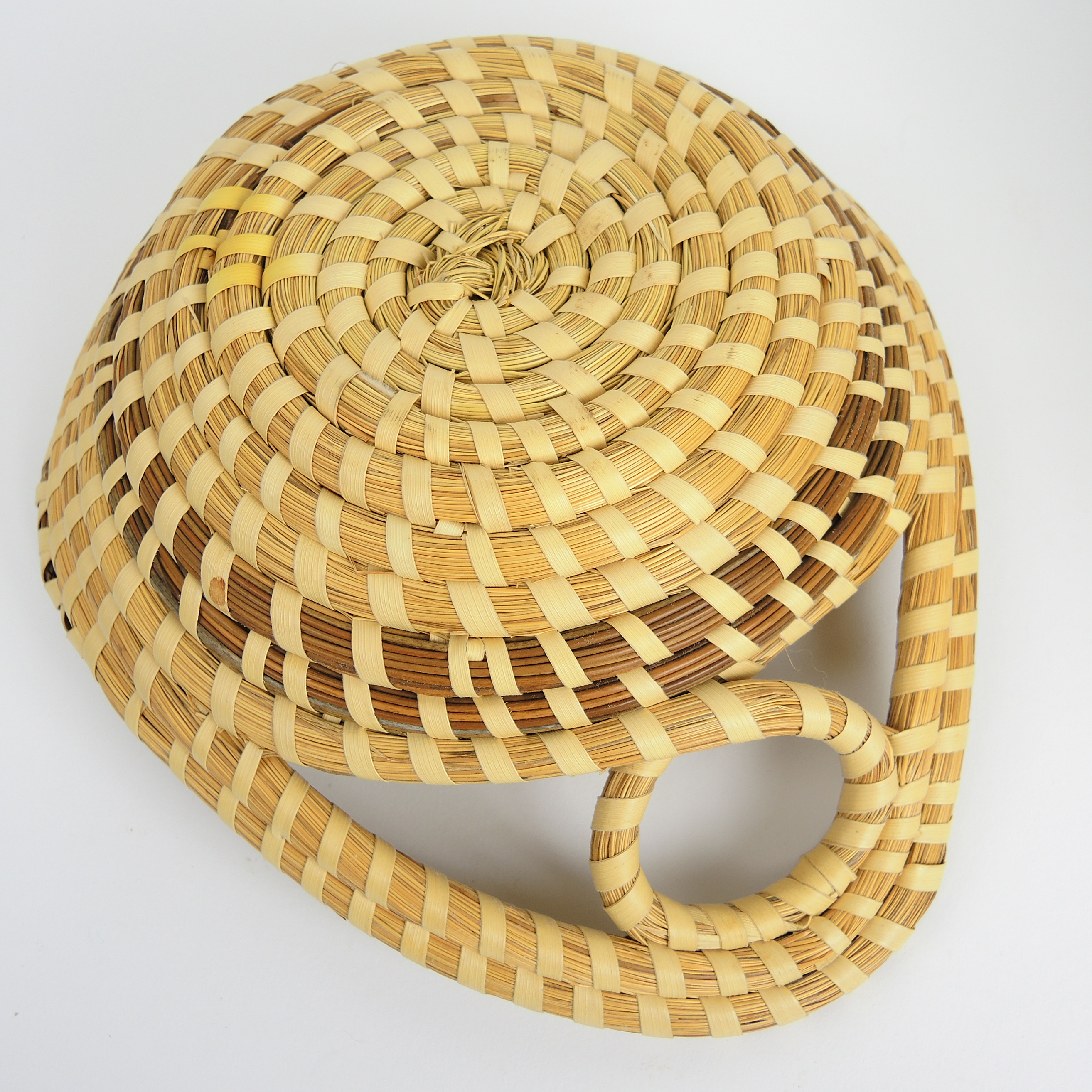 Handmade Gullah Sweetgrass Baskets EBTH