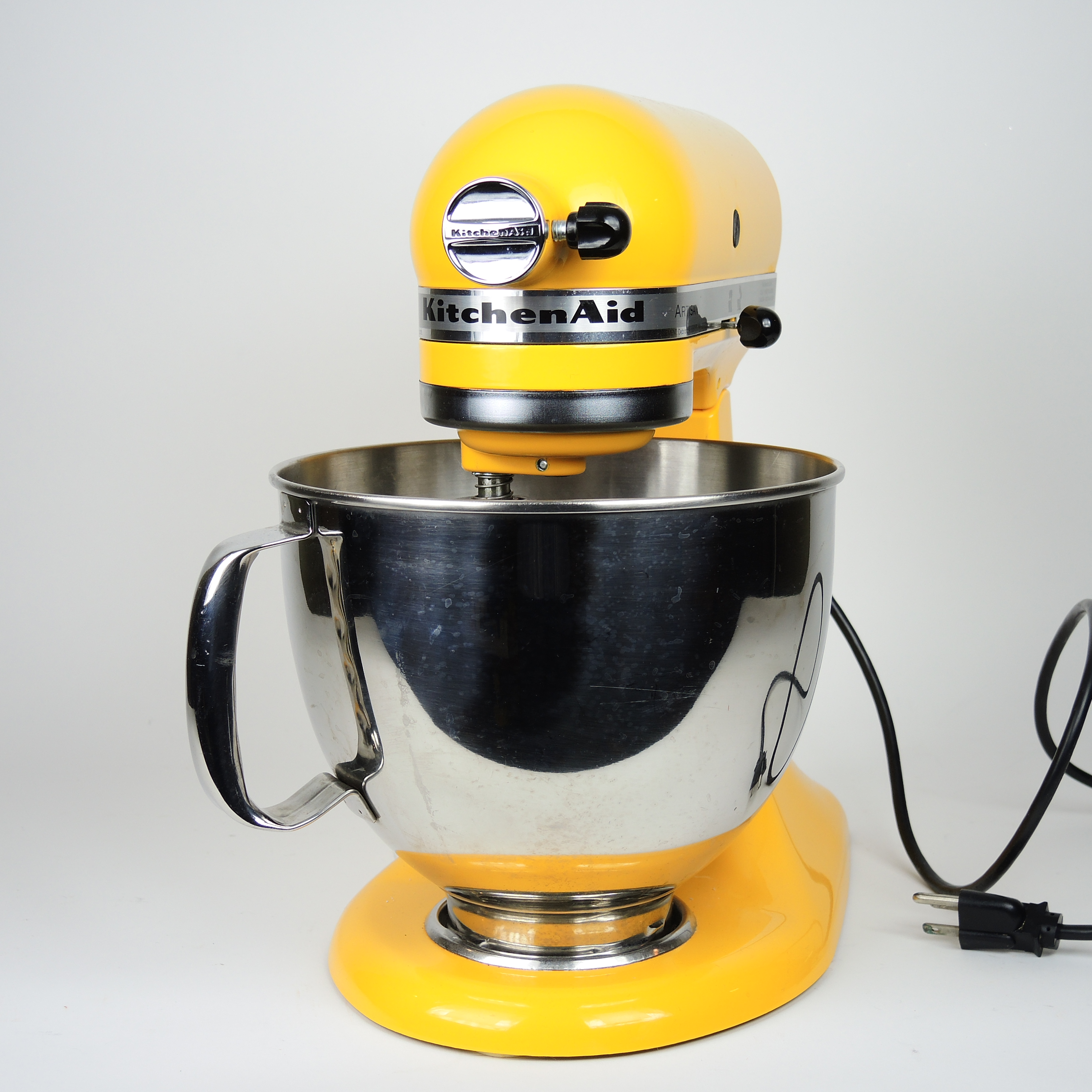 KitchenAid Artisan Series FiveQuart Stand Mixer in Yellow Pepper EBTH