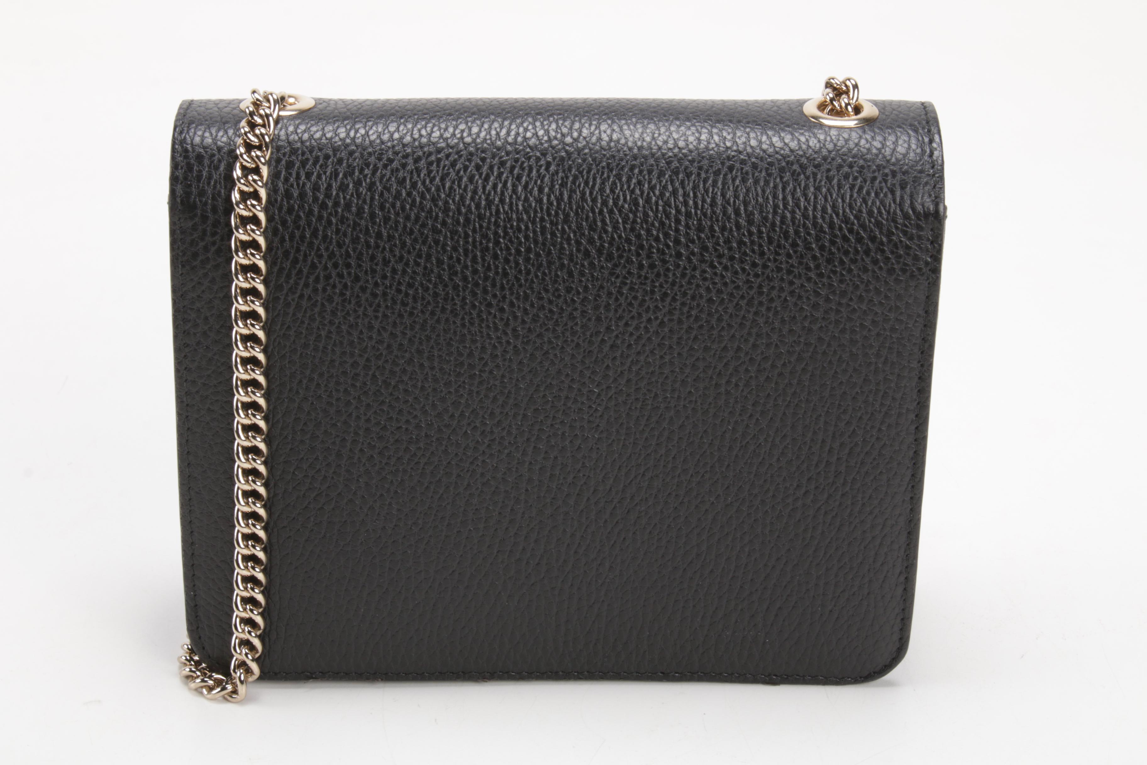 Gucci Marmont Interlocking GG Crossbody Bag in Black Textured Leather