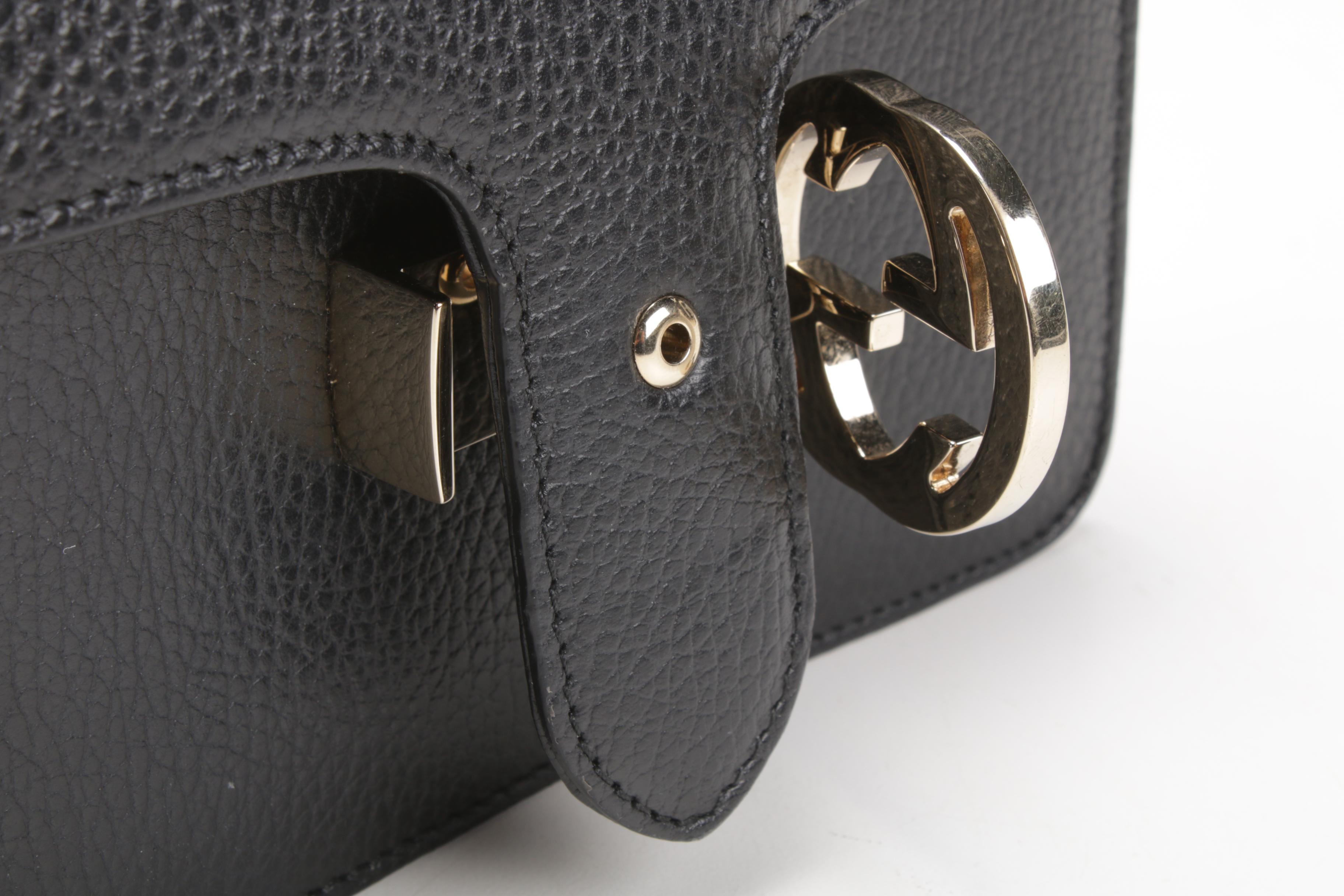 Gucci Marmont Interlocking GG Crossbody Bag in Black Textured Leather