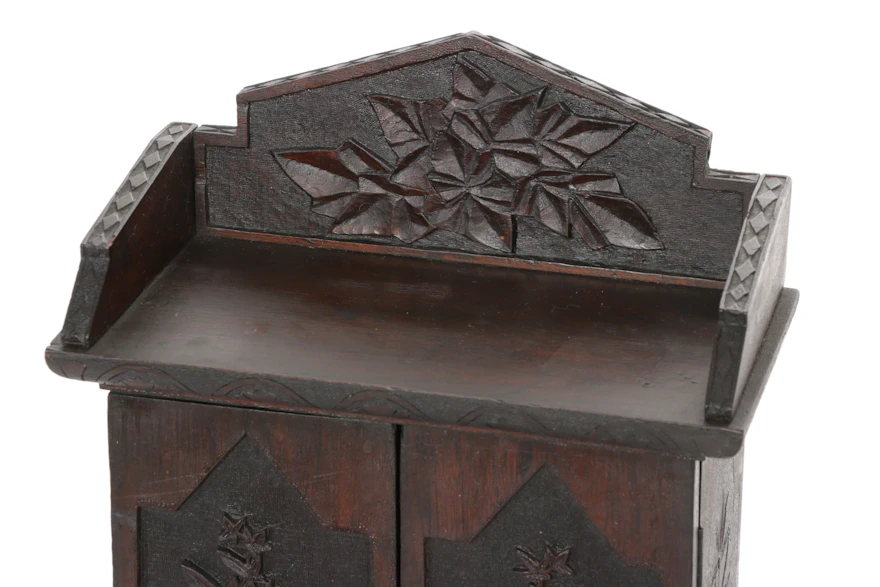 Cincinnati Art Carved Mixed Wood Smoking or Pipe Cabinet Cincinnati Art Carved Mixed Wood Smoking or Pipe Cabinet