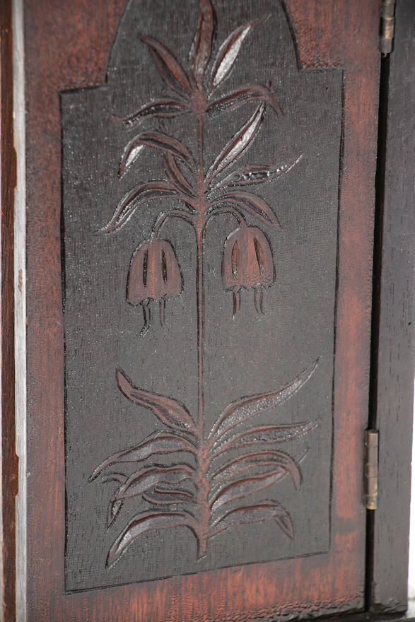 Cincinnati Art Carved Mixed Wood Smoking or Pipe Cabinet Cincinnati Art Carved Mixed Wood Smoking or Pipe Cabinet