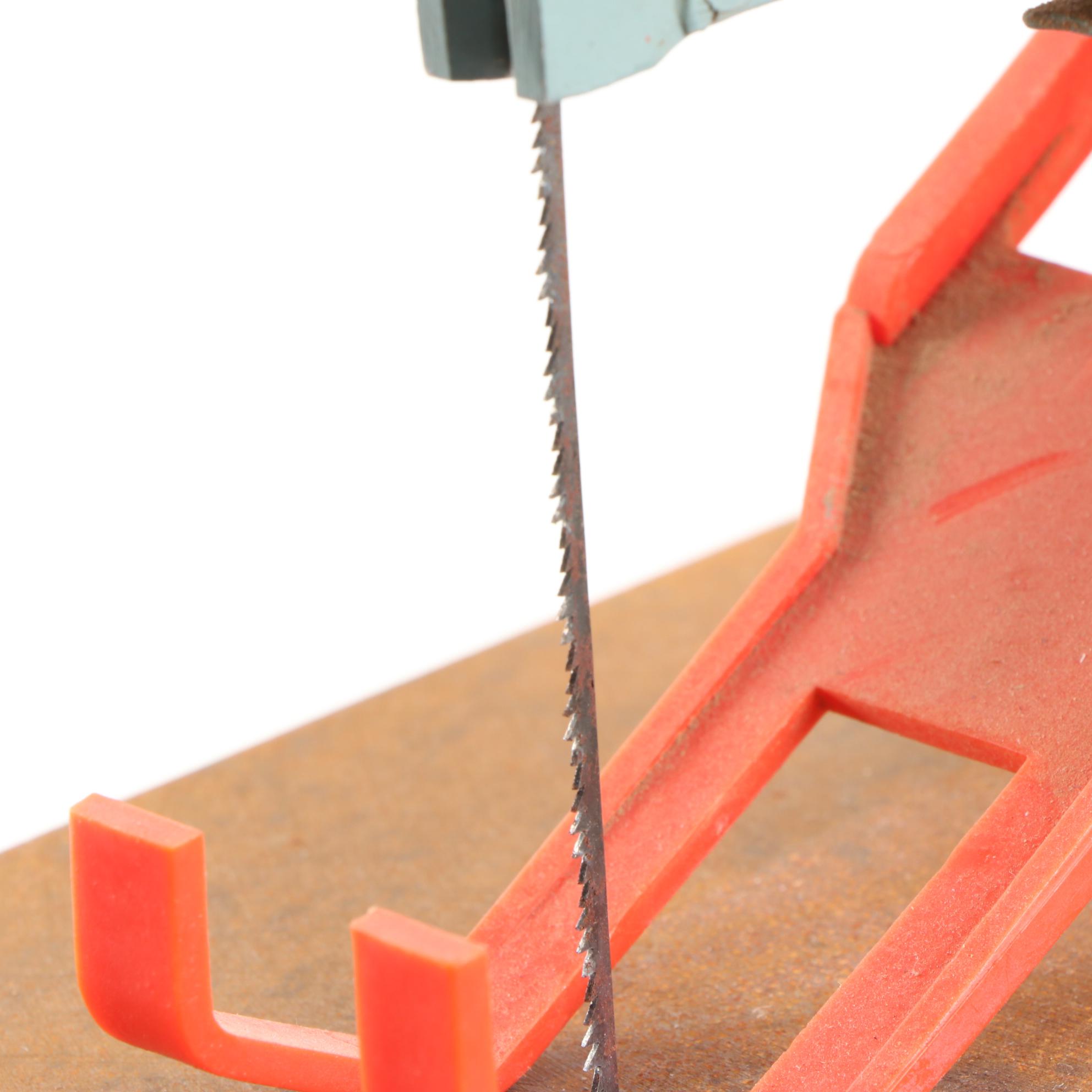 Delta 15" Scroll Electric Power Saw, Model No. 40150 EBTH