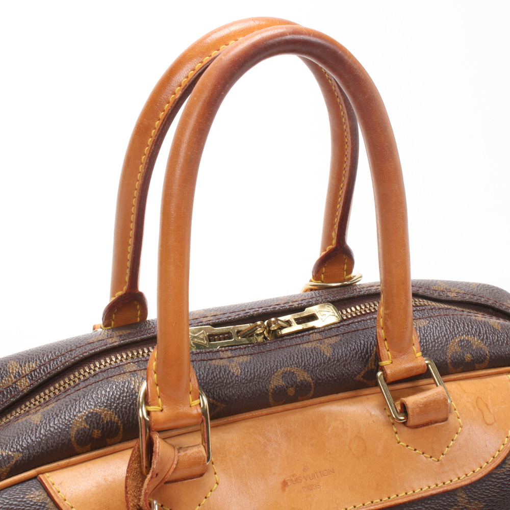 Louis Vuitton Deauville Travel Bag in Monogram Canvas and Vachetta