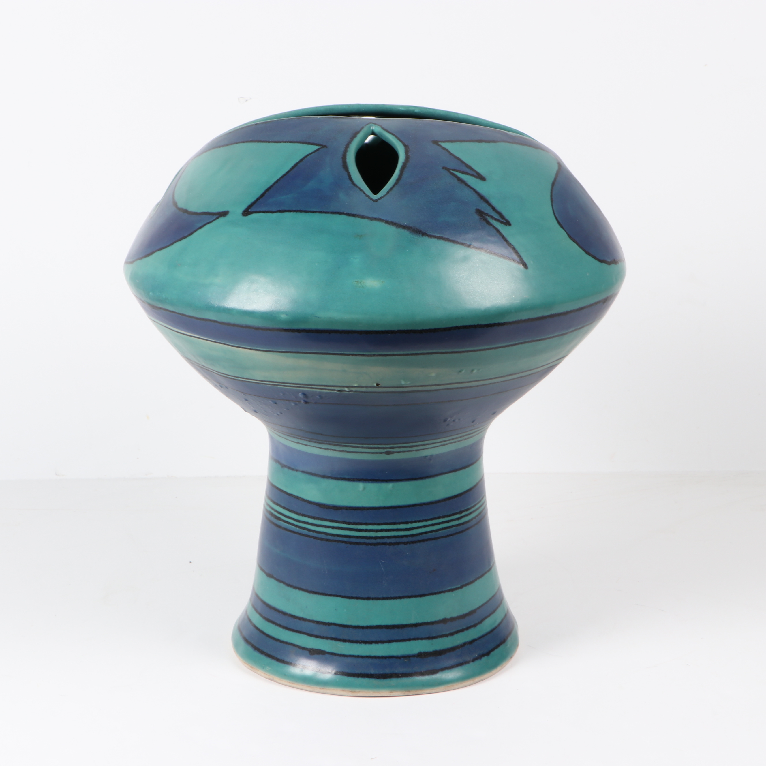 Glidden Pottery Fong Chow Vessel EBTH