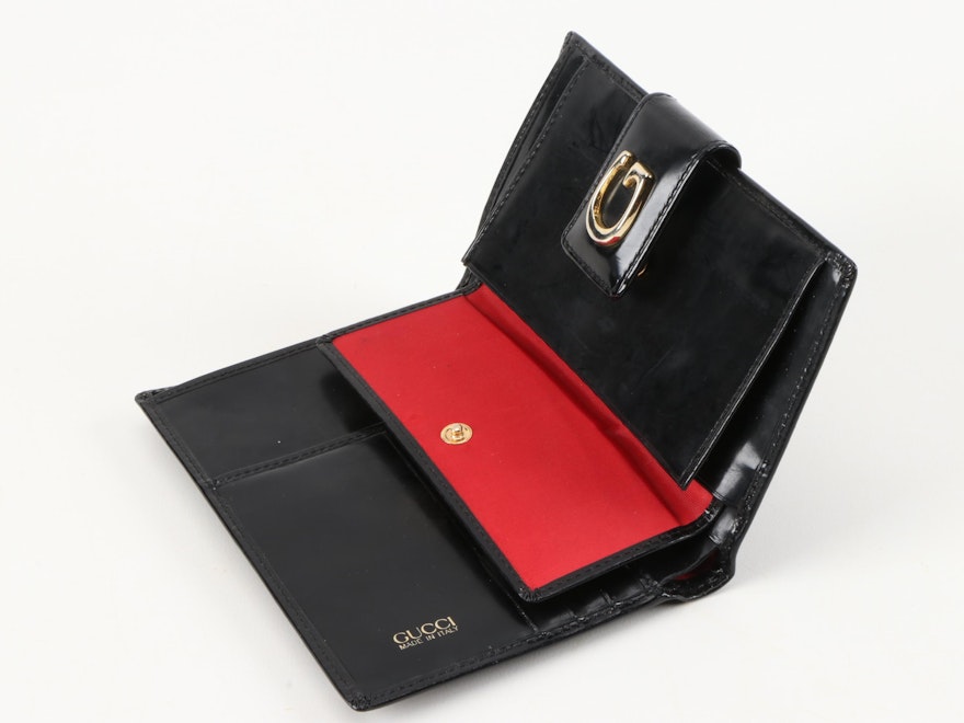 Gucci Bifold Wallet in Black Brio Leather with Contrast Red Linings | EBTH