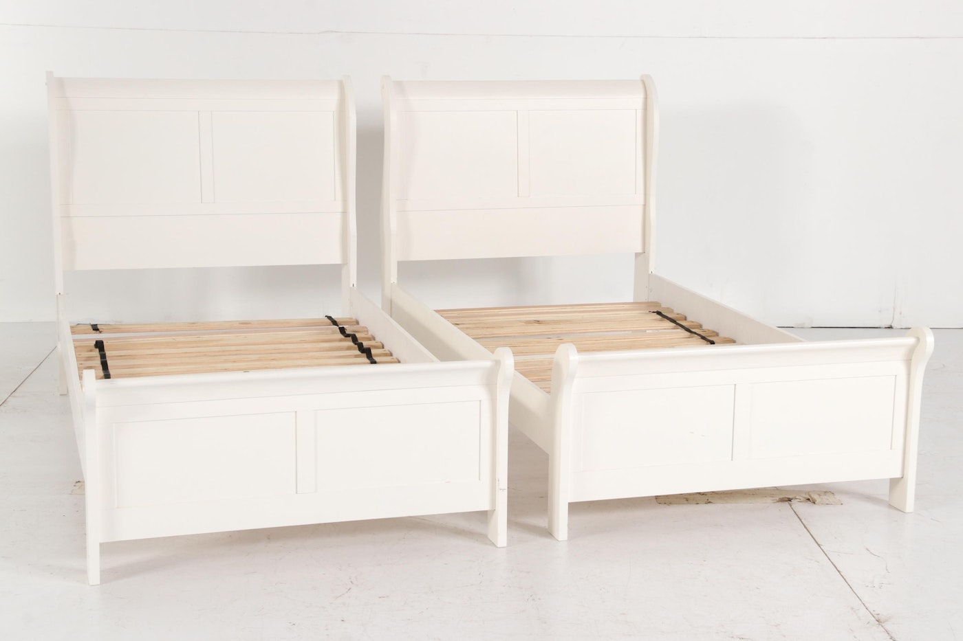 Signature Design for Ashley Furniture White-Painted Twin Sized Bed
