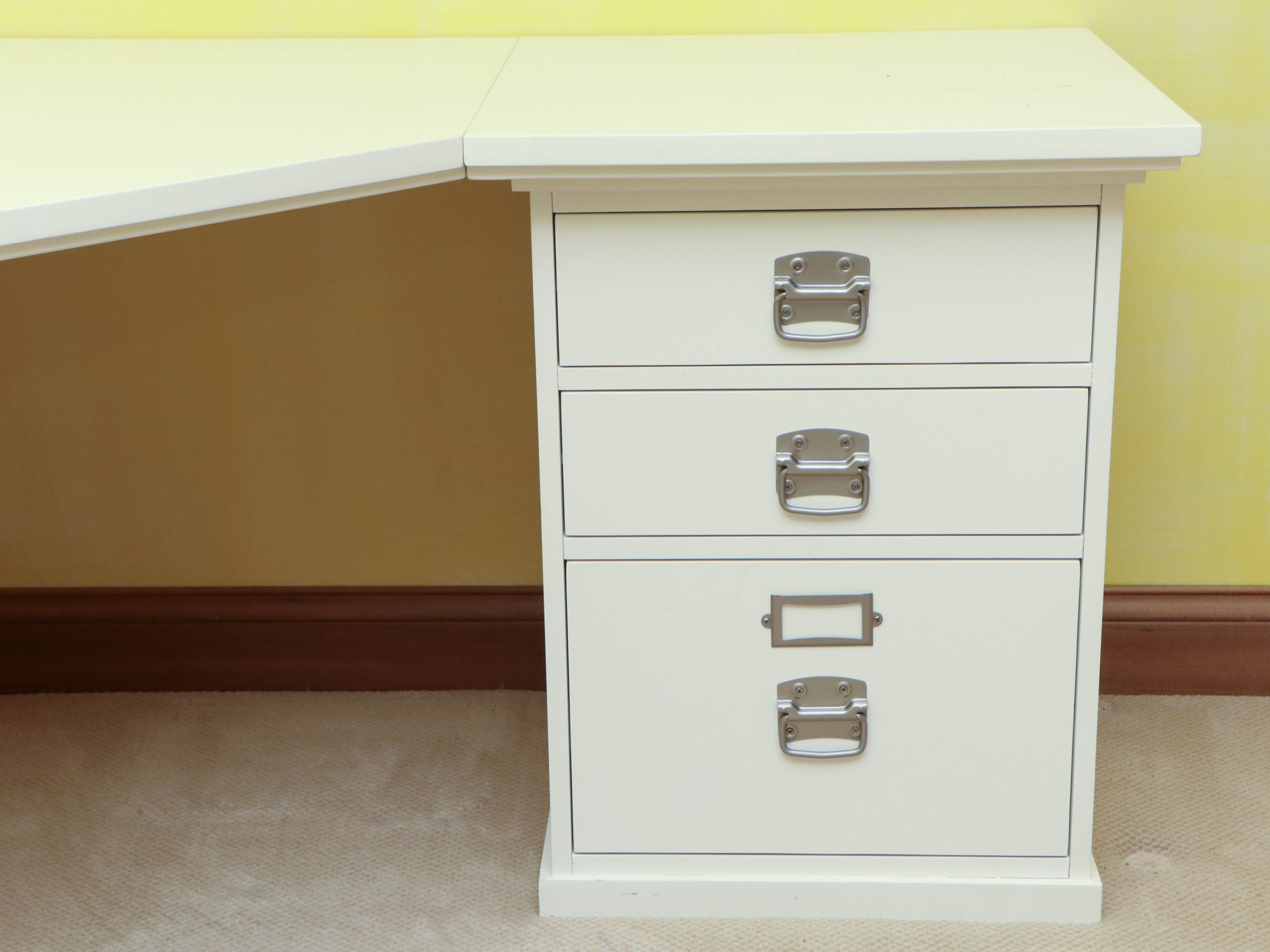 Pottery Barn "Bedford" Corner Desk with Swivel Chair EBTH