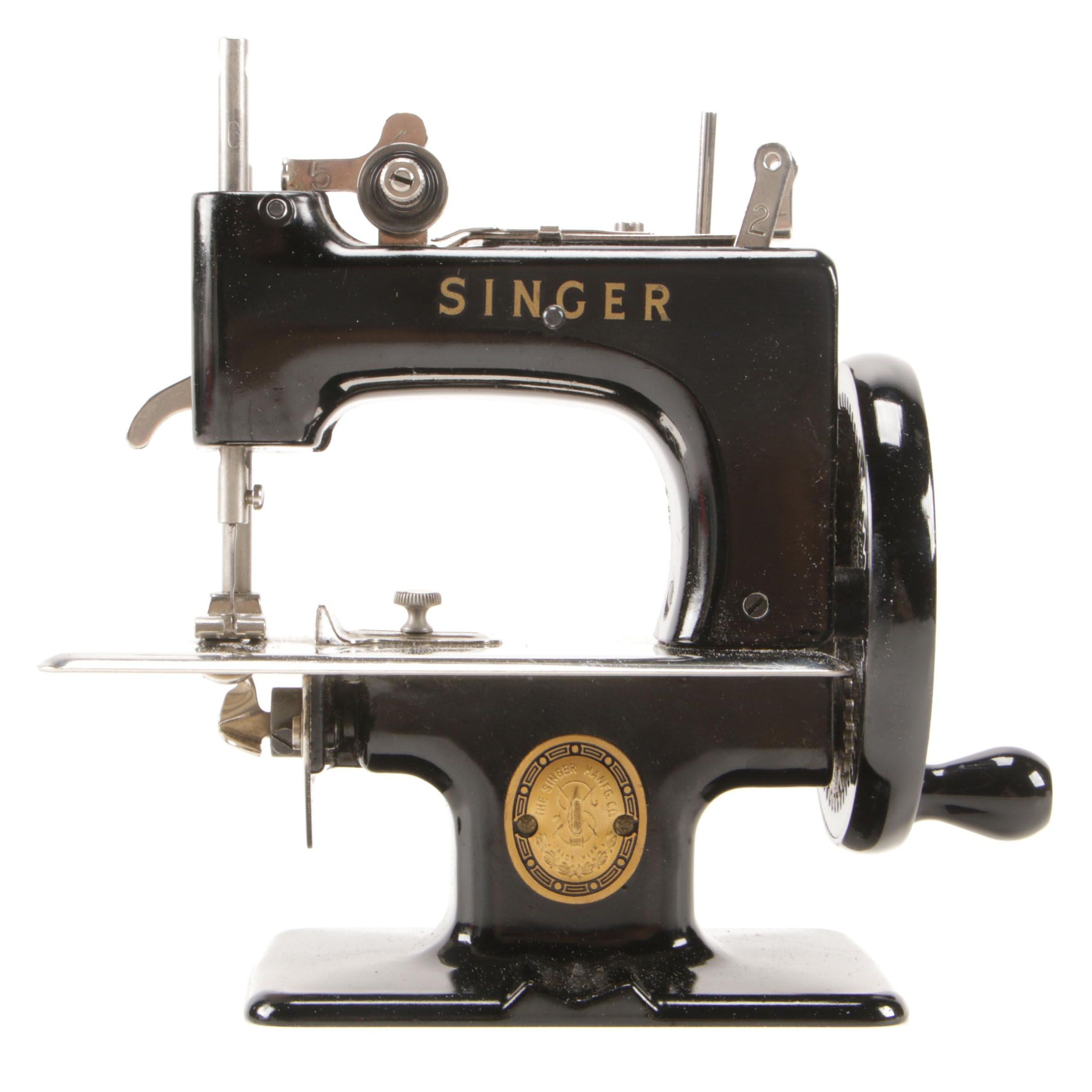 Singer Miniature Hand Crank Sewing Machine EBTH