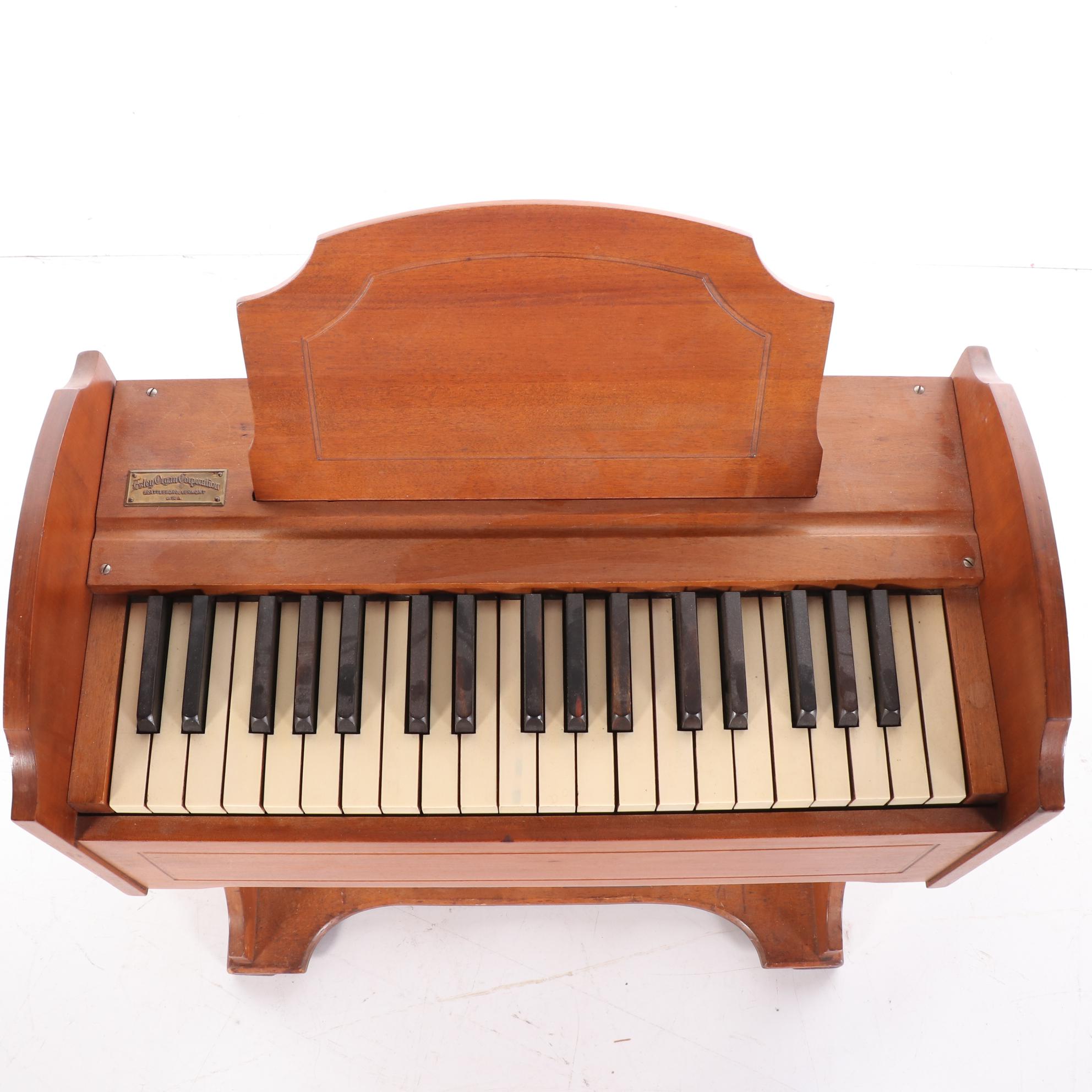 Estey Organ Corp. Child's Pump Organ, 20th Century EBTH