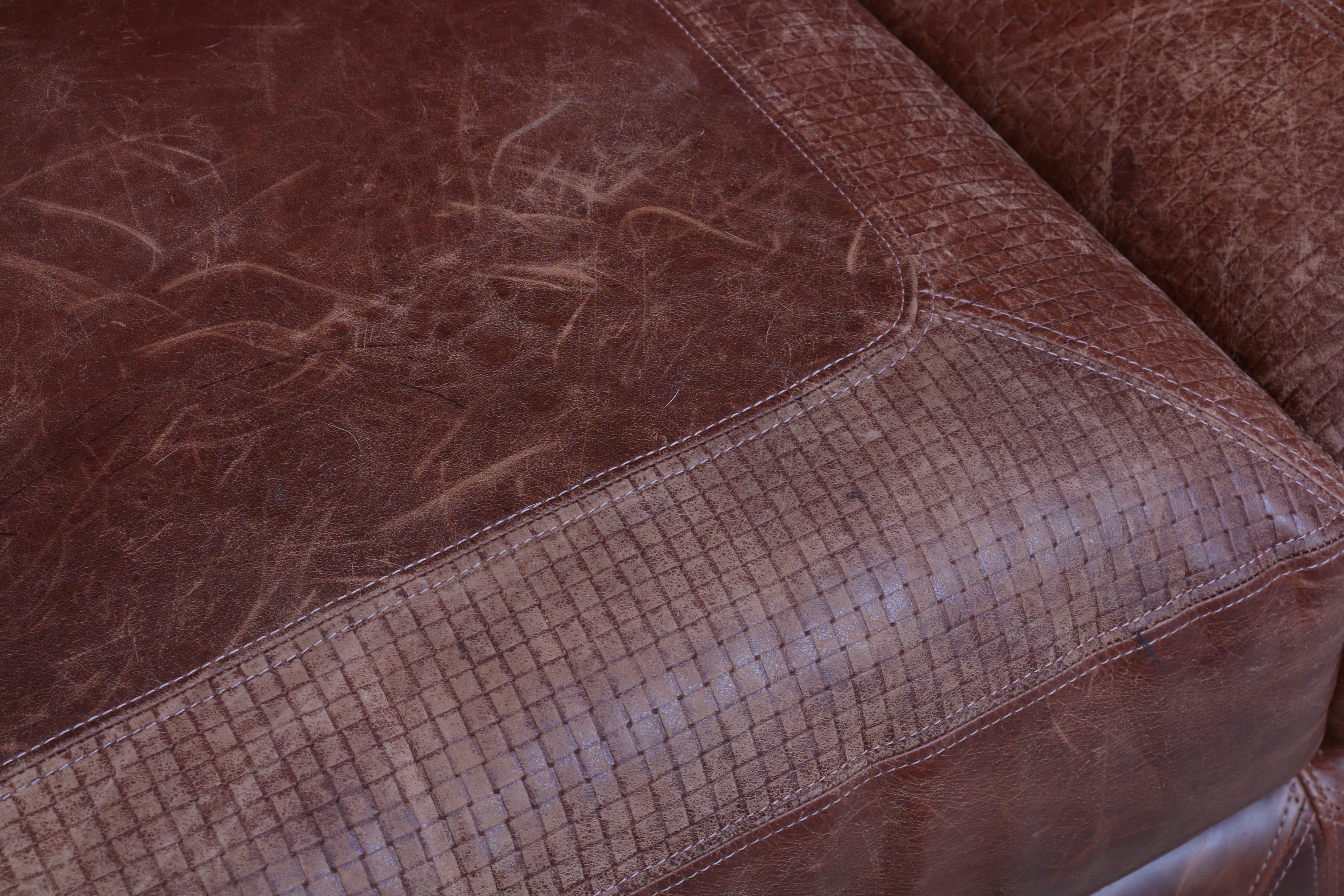 Stickley "Santa Fe Stetson" Embossed Leather Sofa EBTH