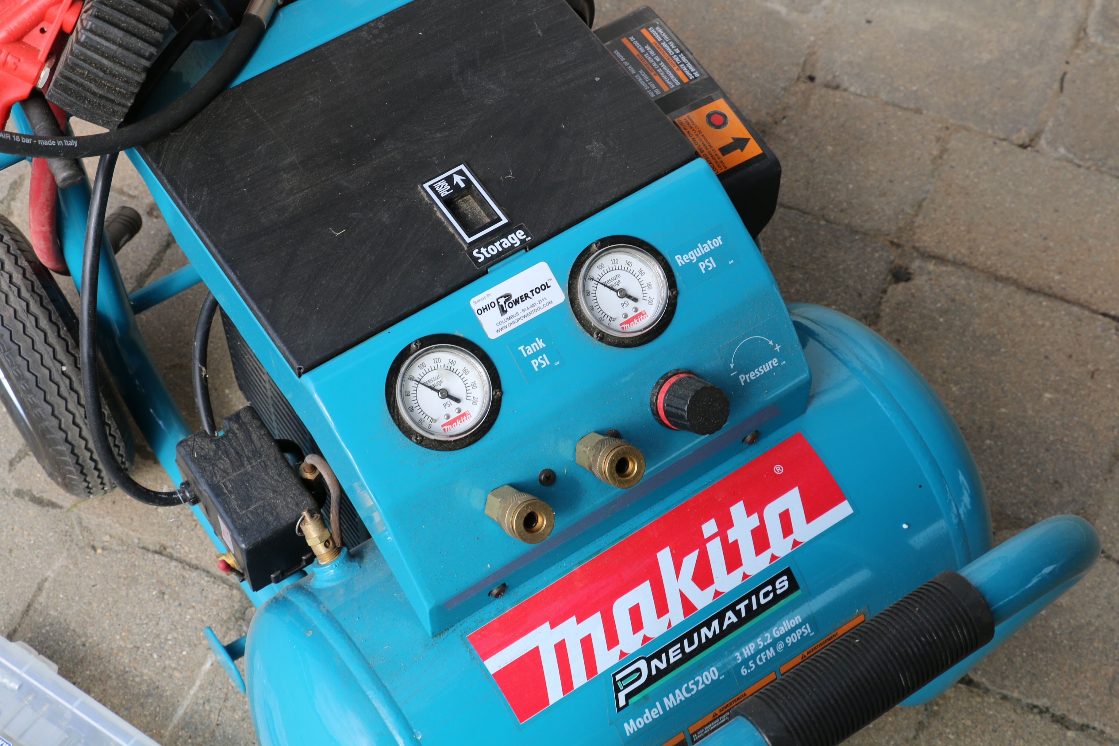 Makita Pneumatics MAC5200 Air Compressor EBTH